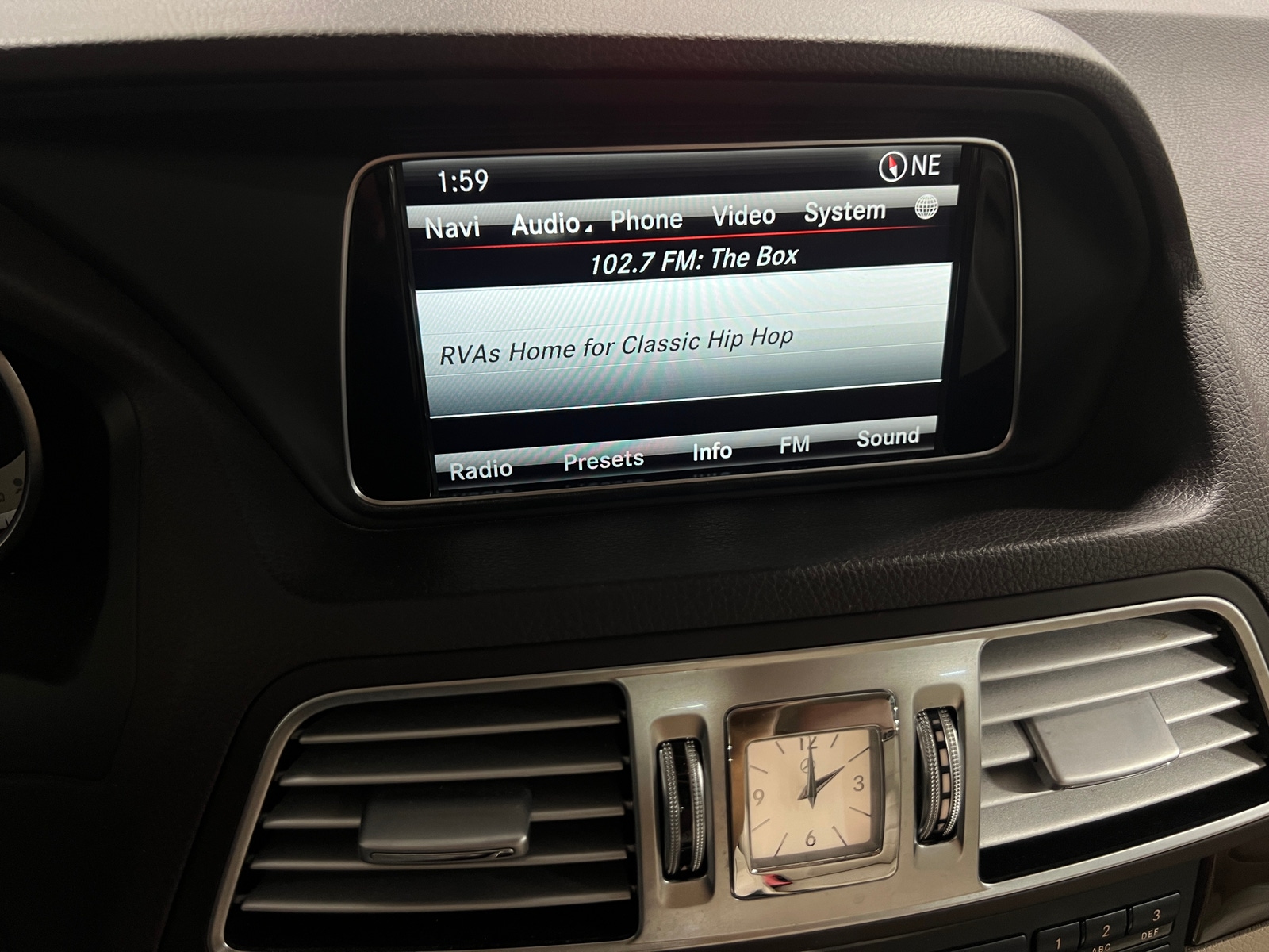 Thumbnail: 2015 Mercedes-Benz E-Class - 3