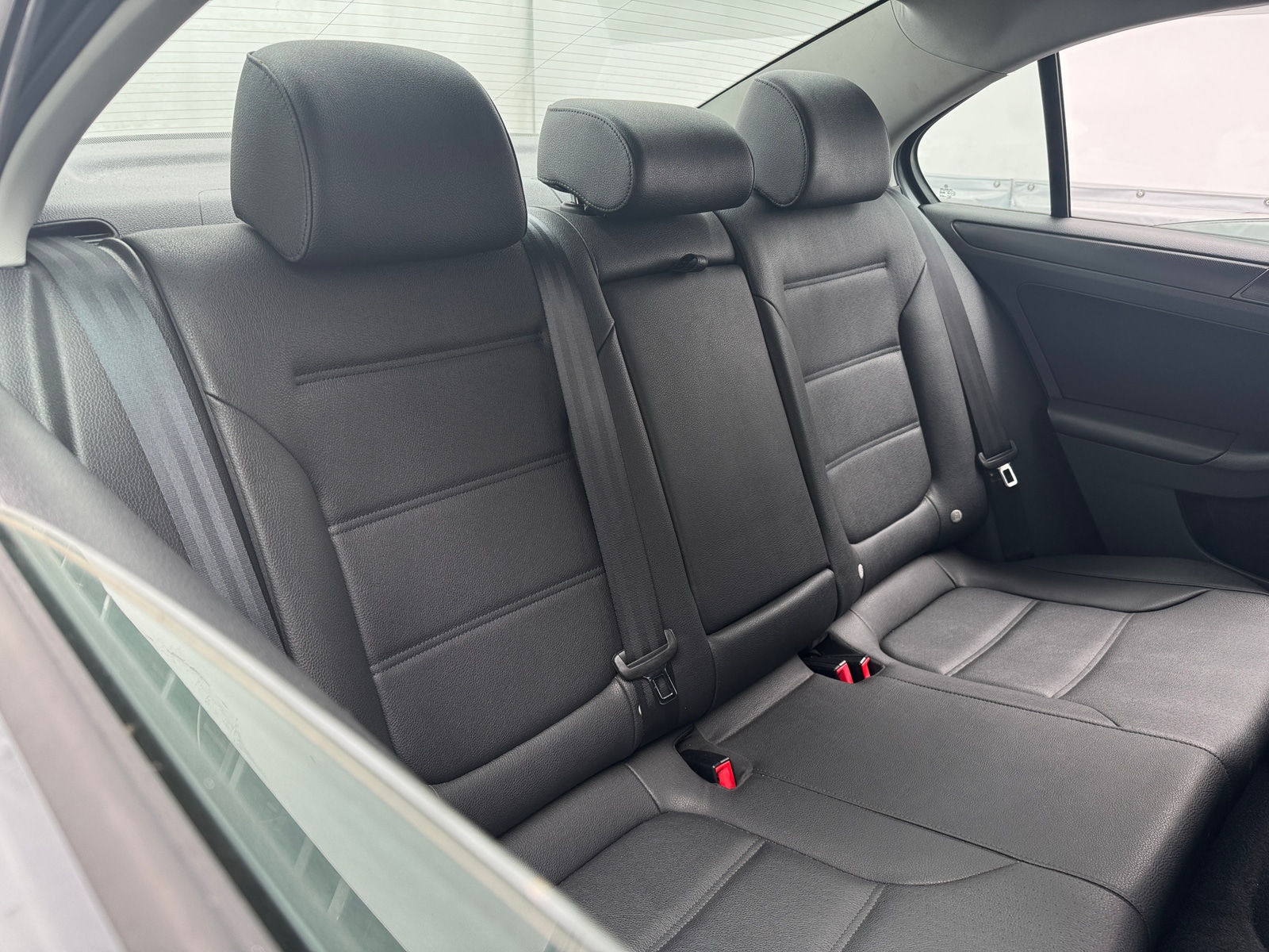 Thumbnail: 2011 Volkswagen Jetta - 5