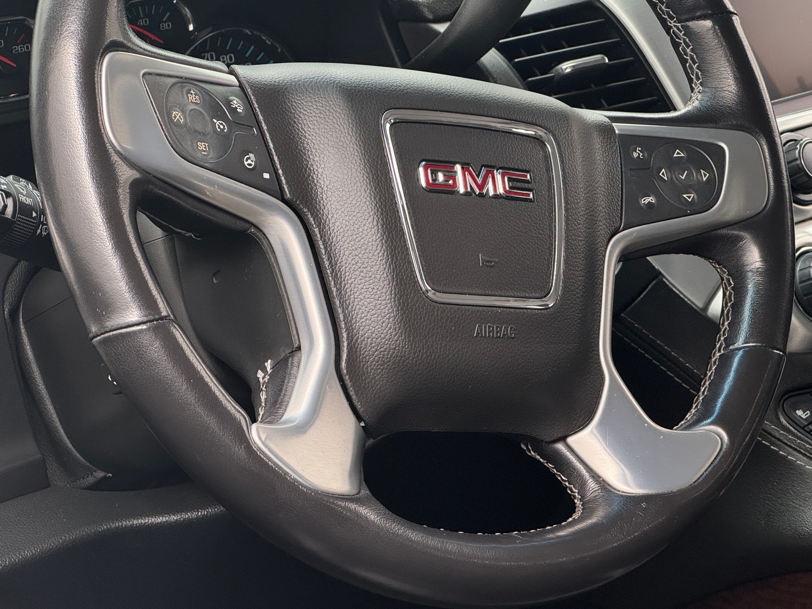 Thumbnail: 2020 GMC Yukon - 4
