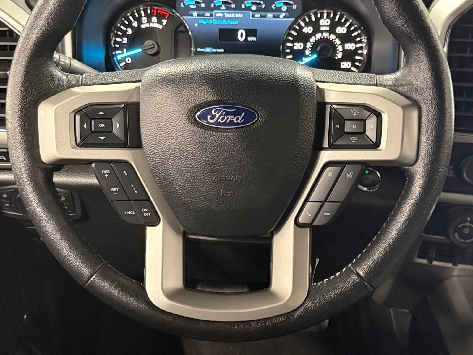 Thumbnail: 2019 Ford Econoline - 4