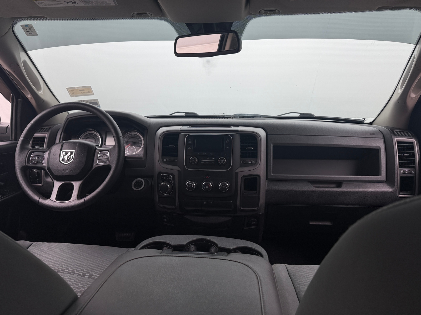Thumbnail: 2019 RAM 1500 Classic - 3