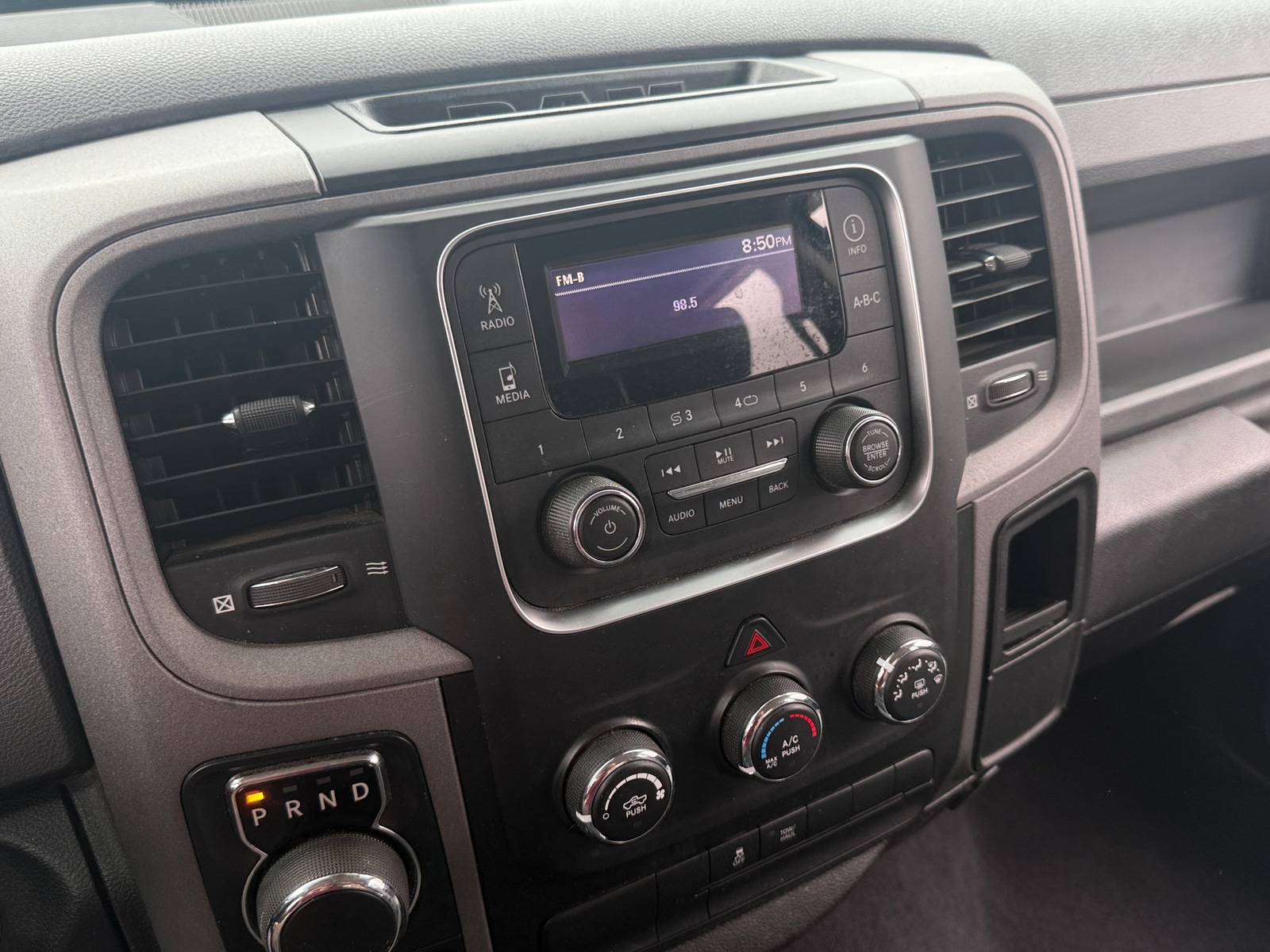 Thumbnail: 2019 RAM 1500 Classic - 4