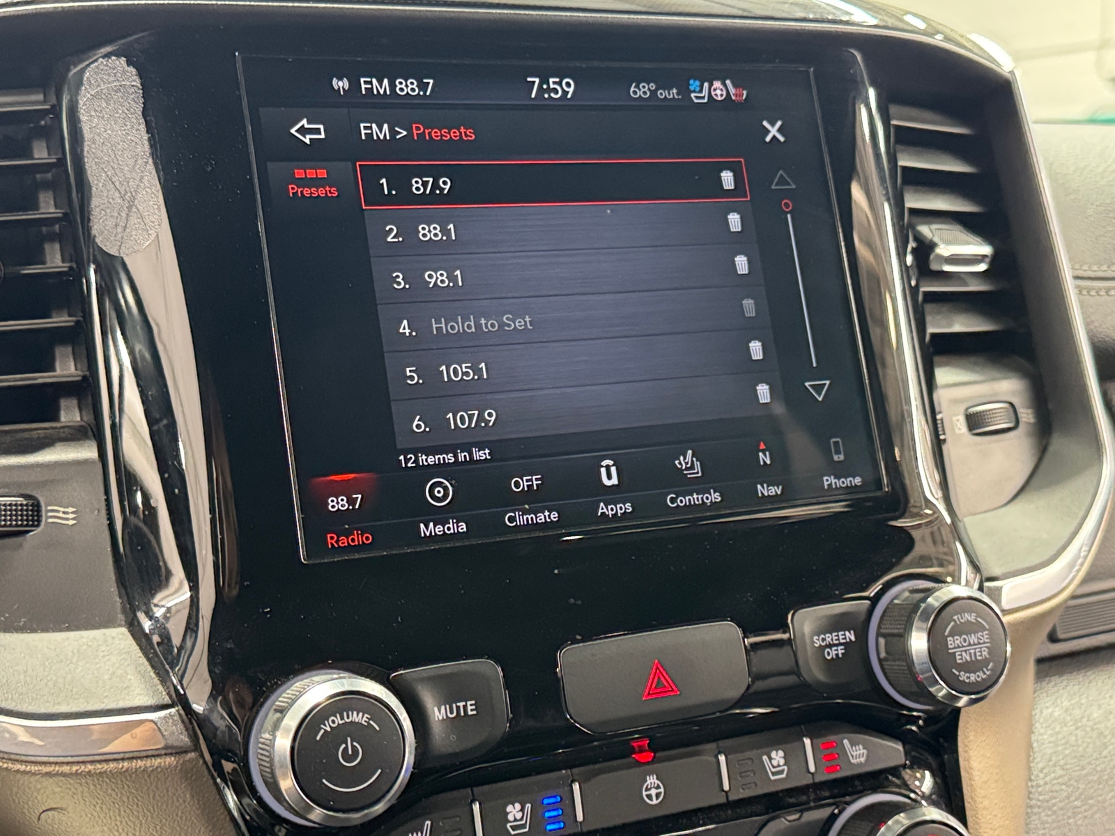 Thumbnail: 2019 RAM 1500 - 3