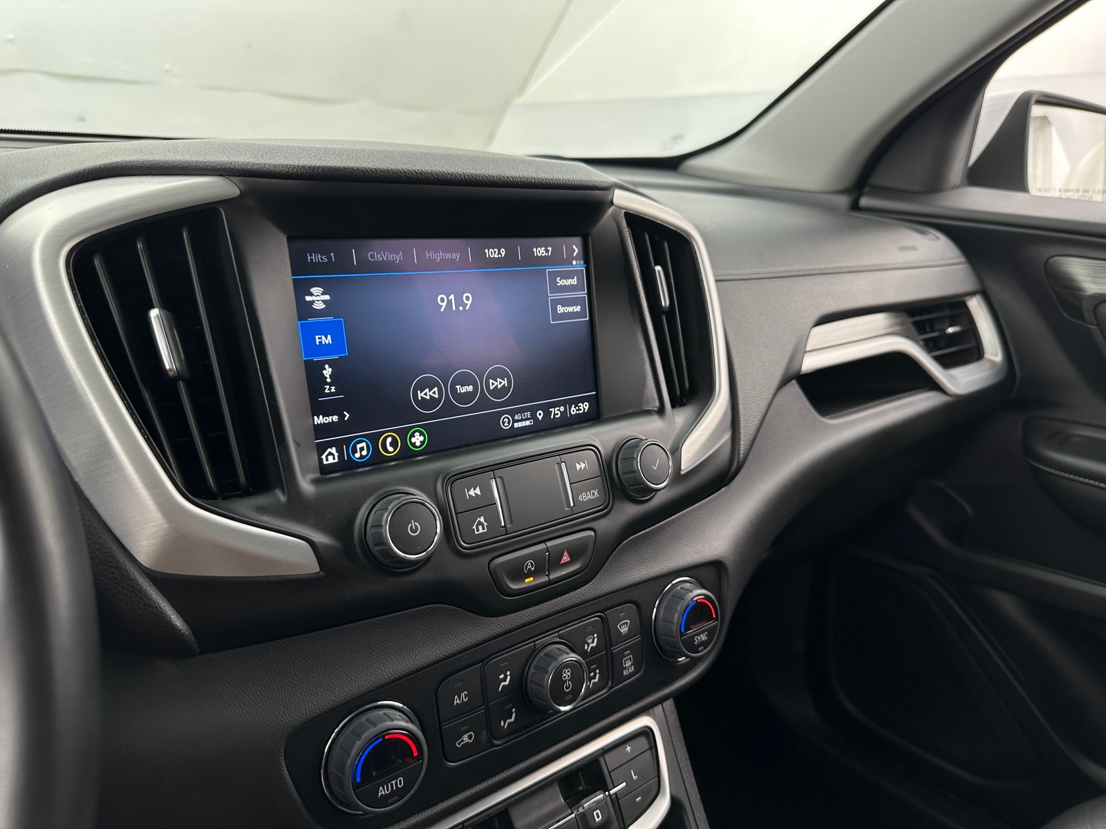 Thumbnail: 2024 GMC Terrain - 3