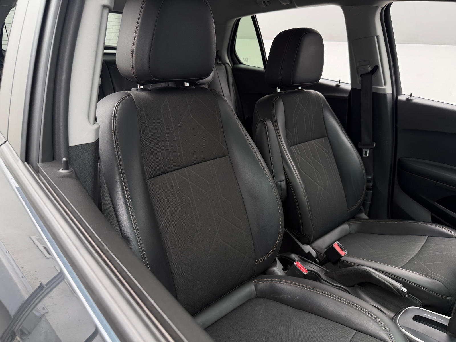 Thumbnail: 2022 Chevrolet Trax - 2