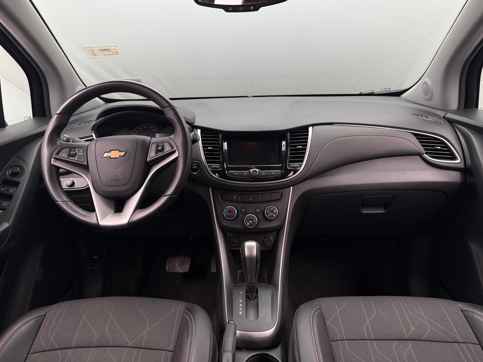 Thumbnail: 2022 Chevrolet Trax - 3