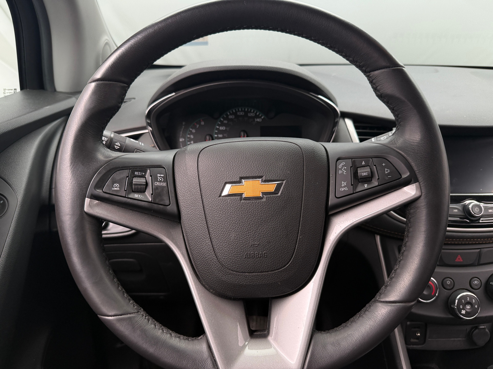 Thumbnail: 2022 Chevrolet Trax - 5