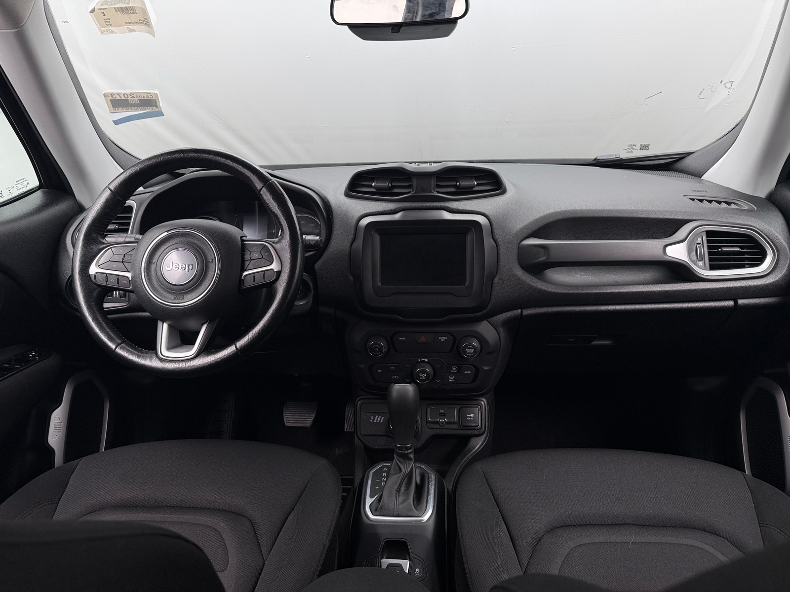 Thumbnail: 2019 Jeep Renegade - 3