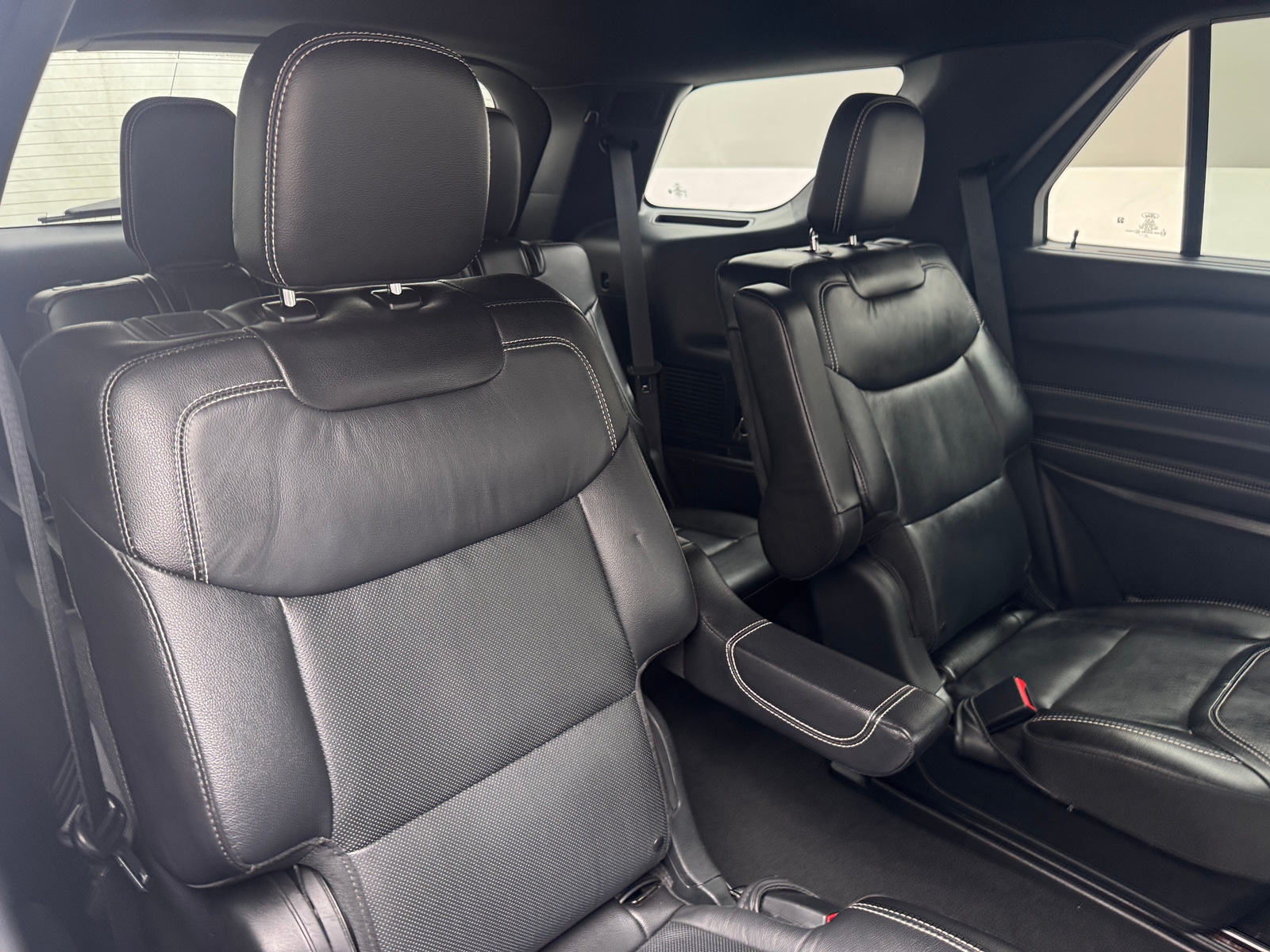 Thumbnail: 2022 Ford Explorer - 5