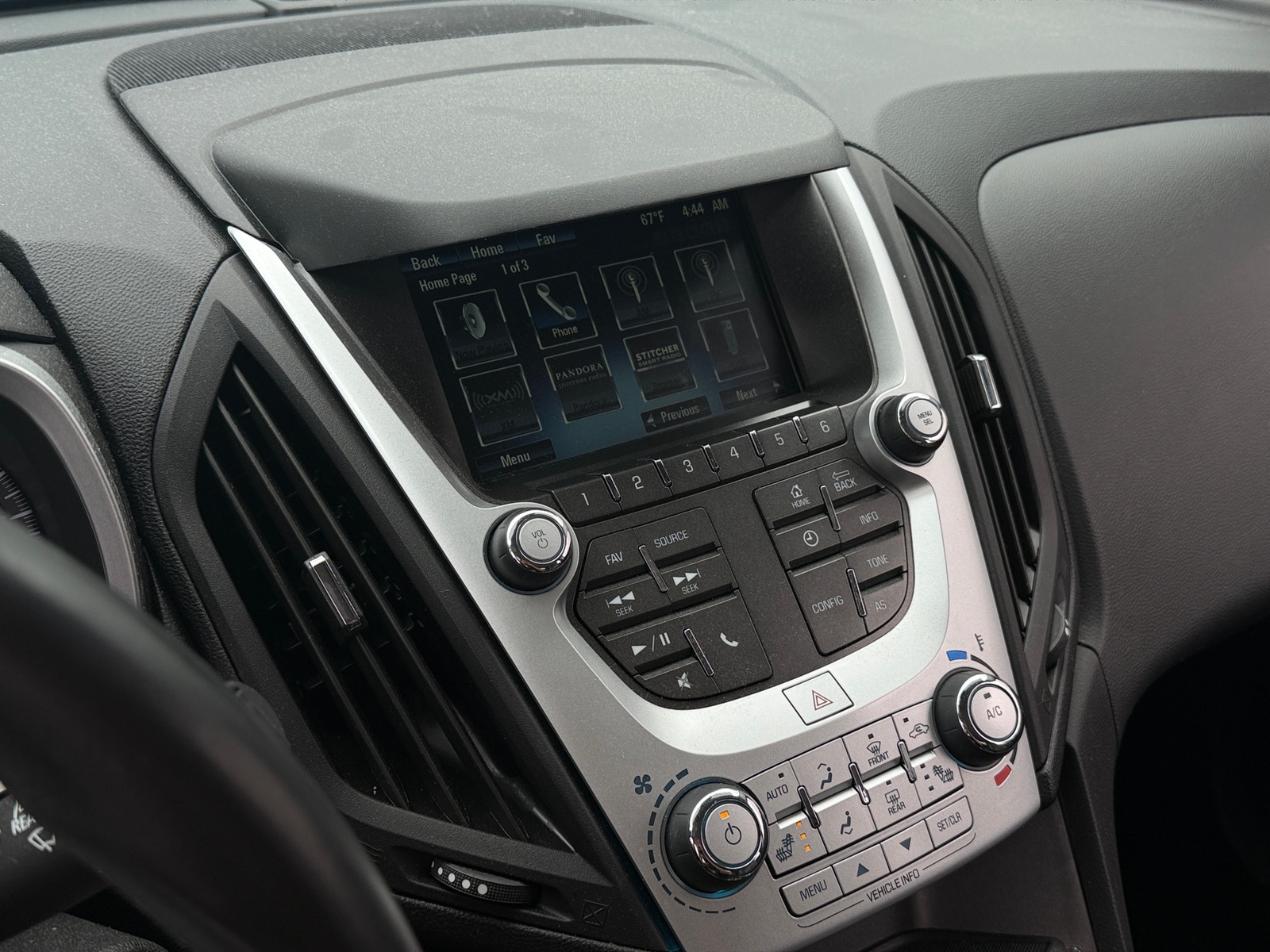 Thumbnail: 2017 Chevrolet Equinox - 3