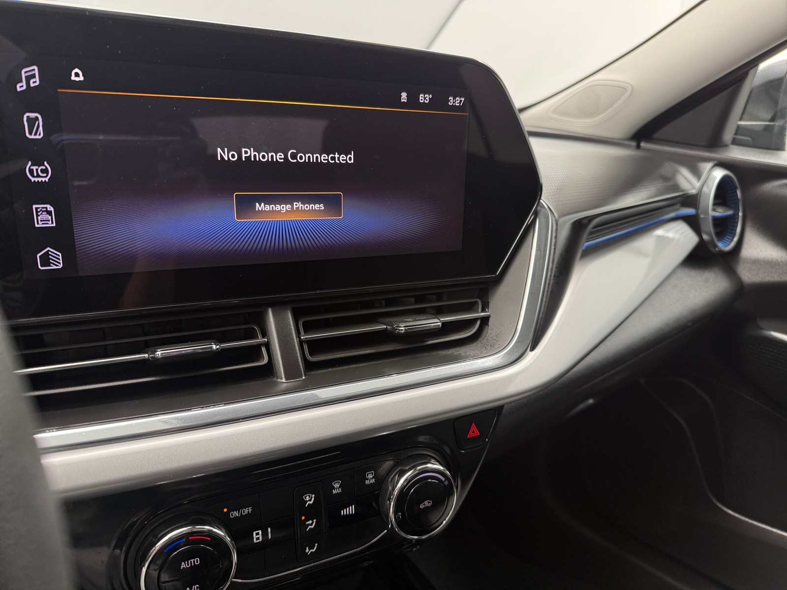 Thumbnail: 2025 Chevrolet Trax - 4