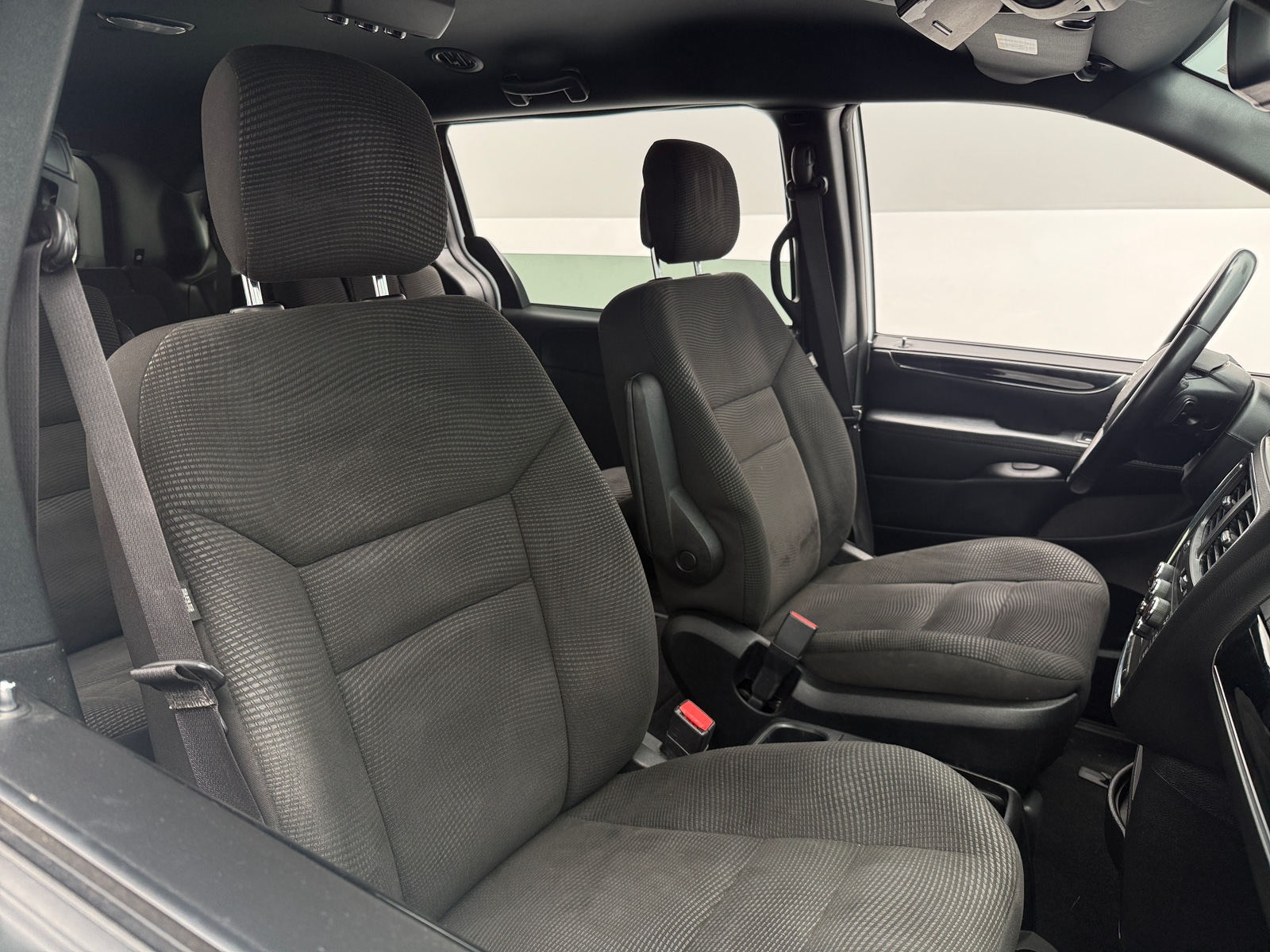 Thumbnail: 2020 Dodge Grand Caravan - 2