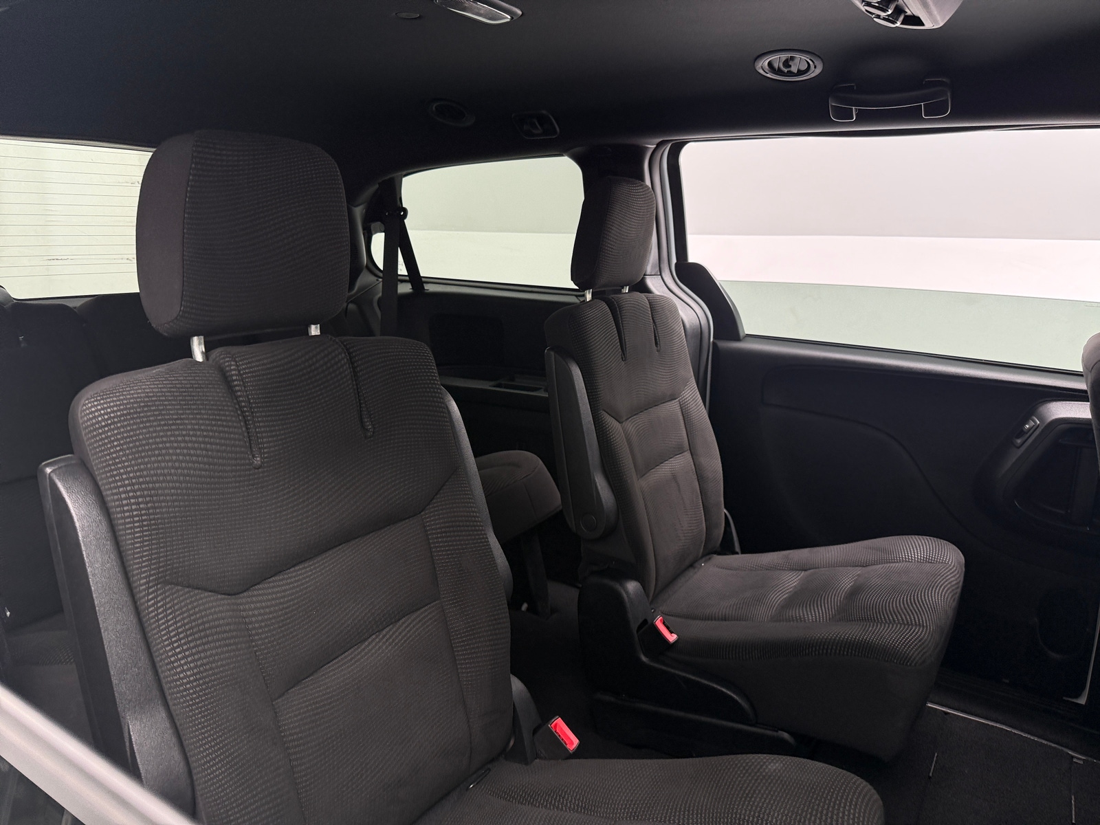 Thumbnail: 2020 Dodge Grand Caravan - 6