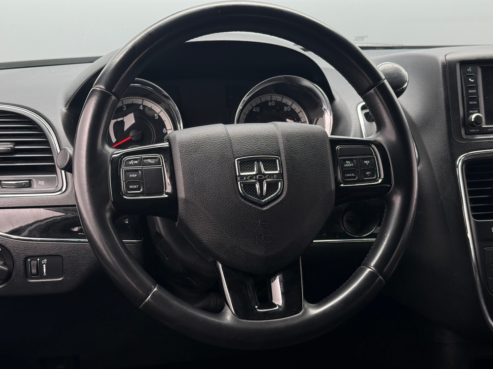 Thumbnail: 2020 Dodge Grand Caravan - 5