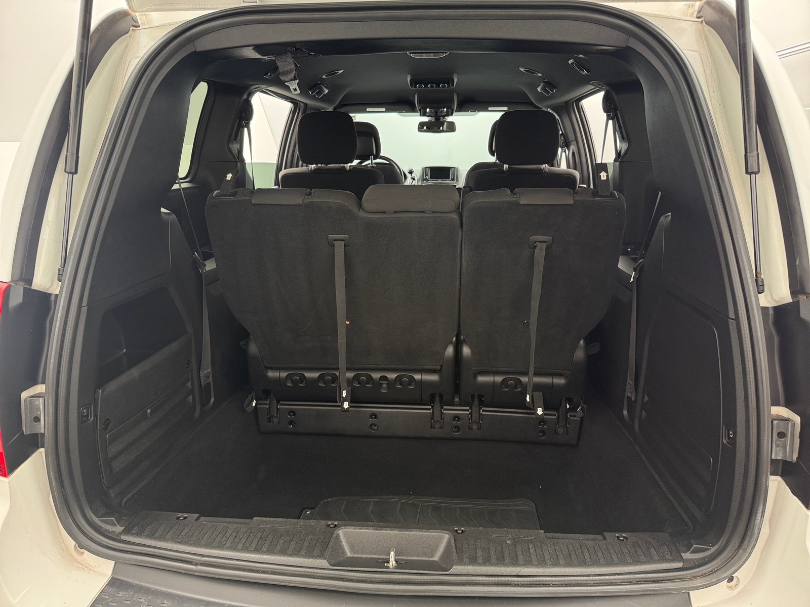 Thumbnail: 2020 Dodge Grand Caravan - 7