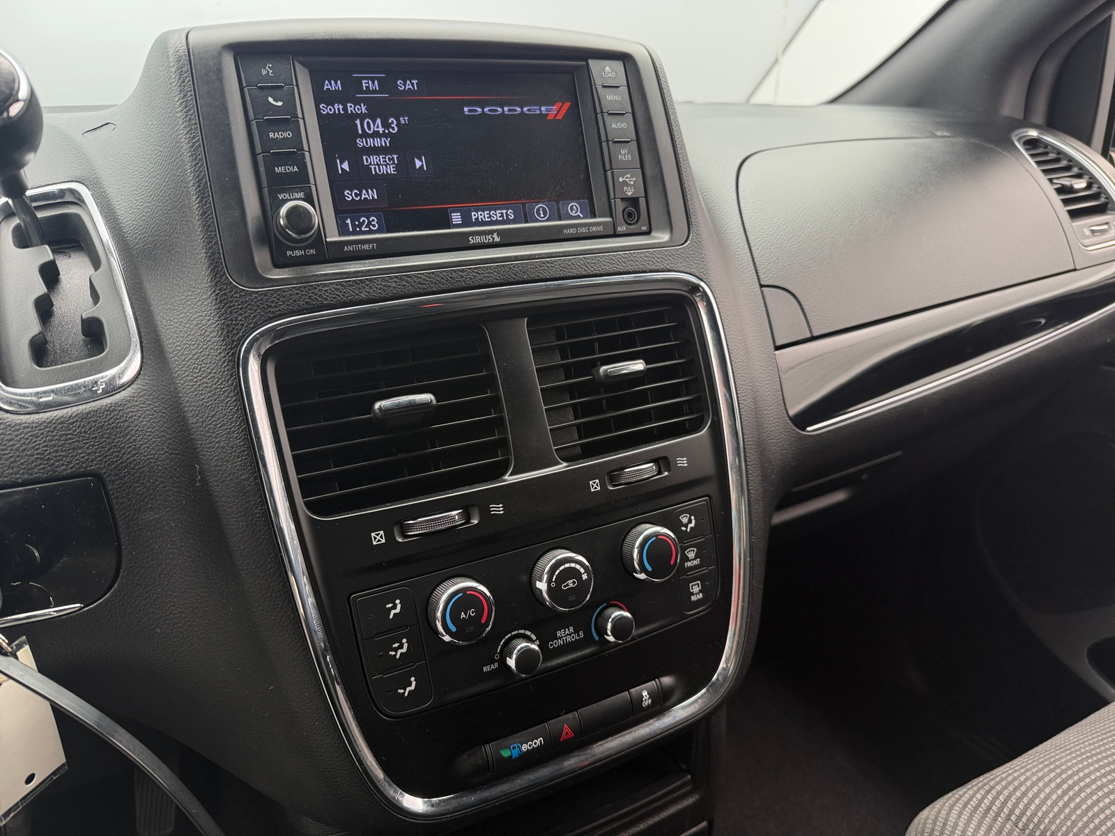 Thumbnail: 2020 Dodge Grand Caravan - 4