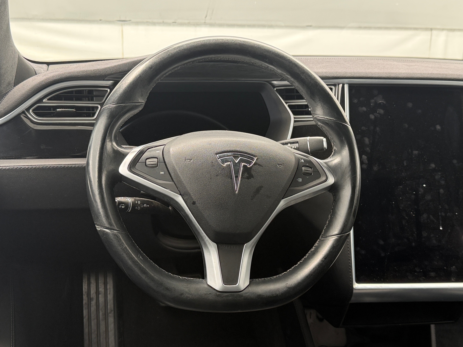 Thumbnail: 2015 Tesla Model S - 4