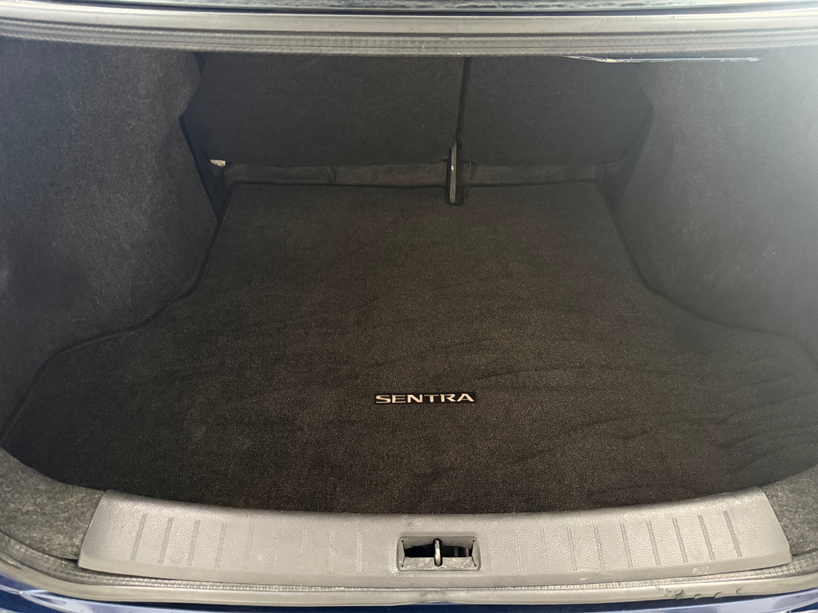 Thumbnail: 2016 Nissan Sentra - 7