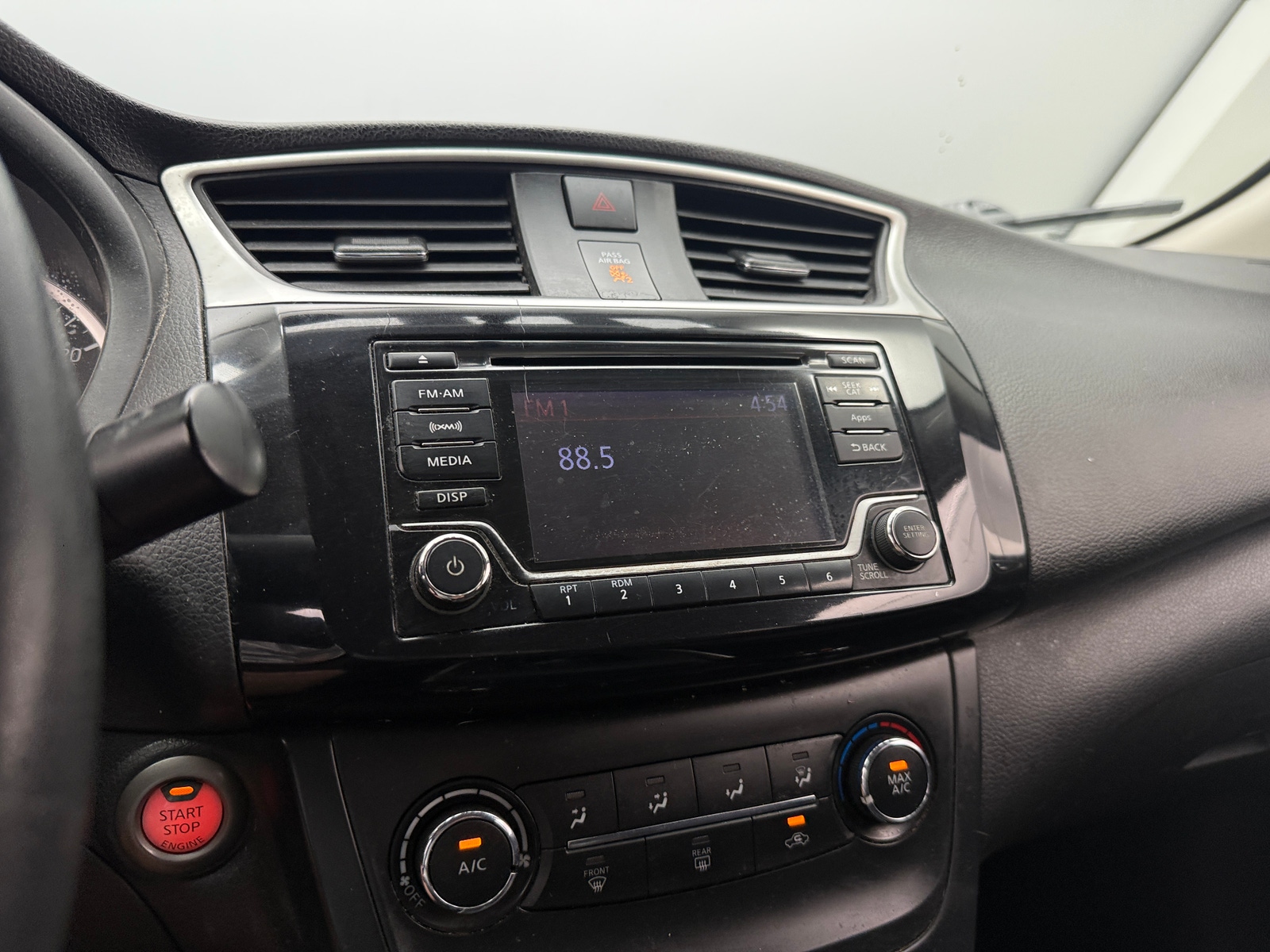 Thumbnail: 2016 Nissan Sentra - 4