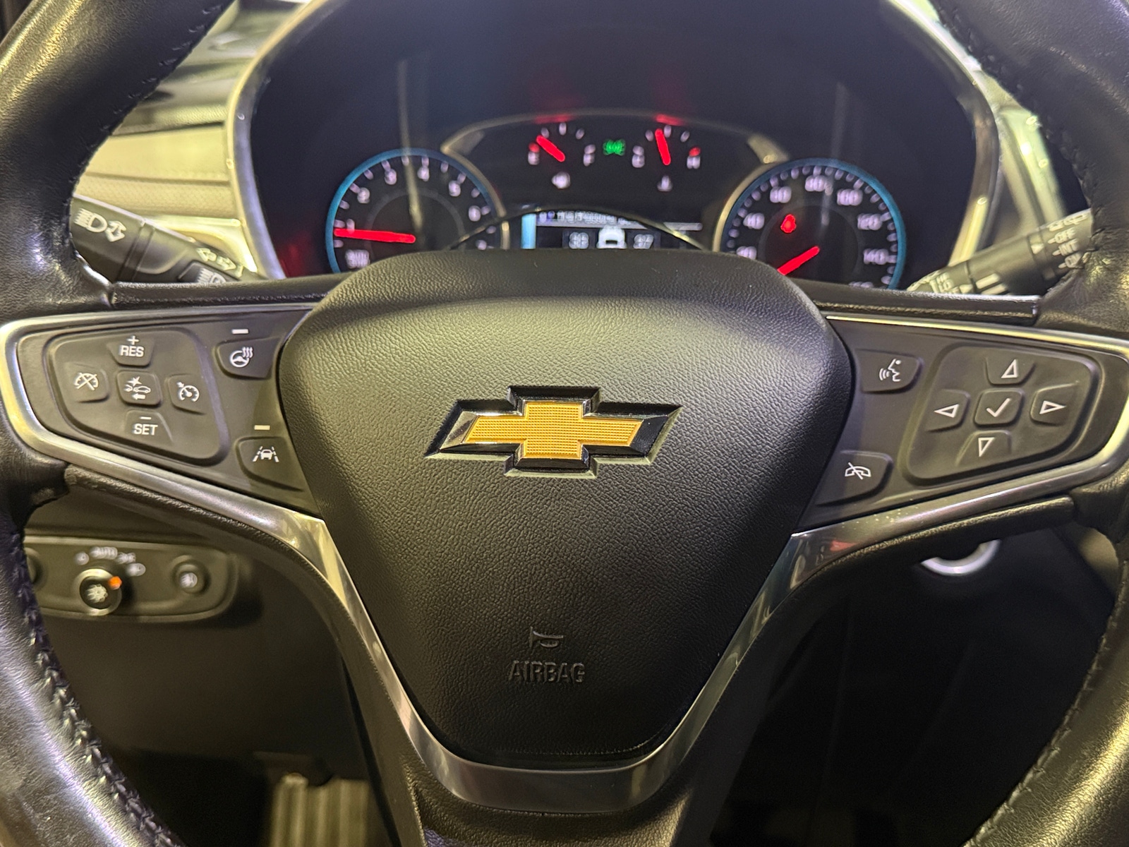 Thumbnail: 2018 Chevrolet Equinox - 4