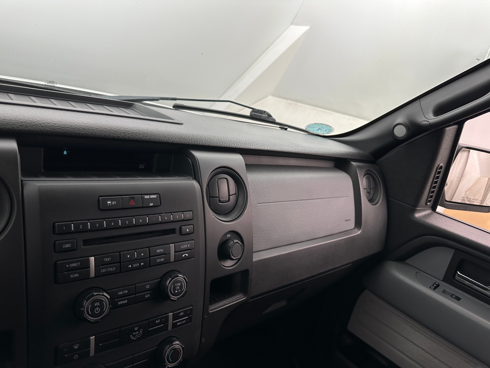 Thumbnail: 2014 Ford Econoline - 4