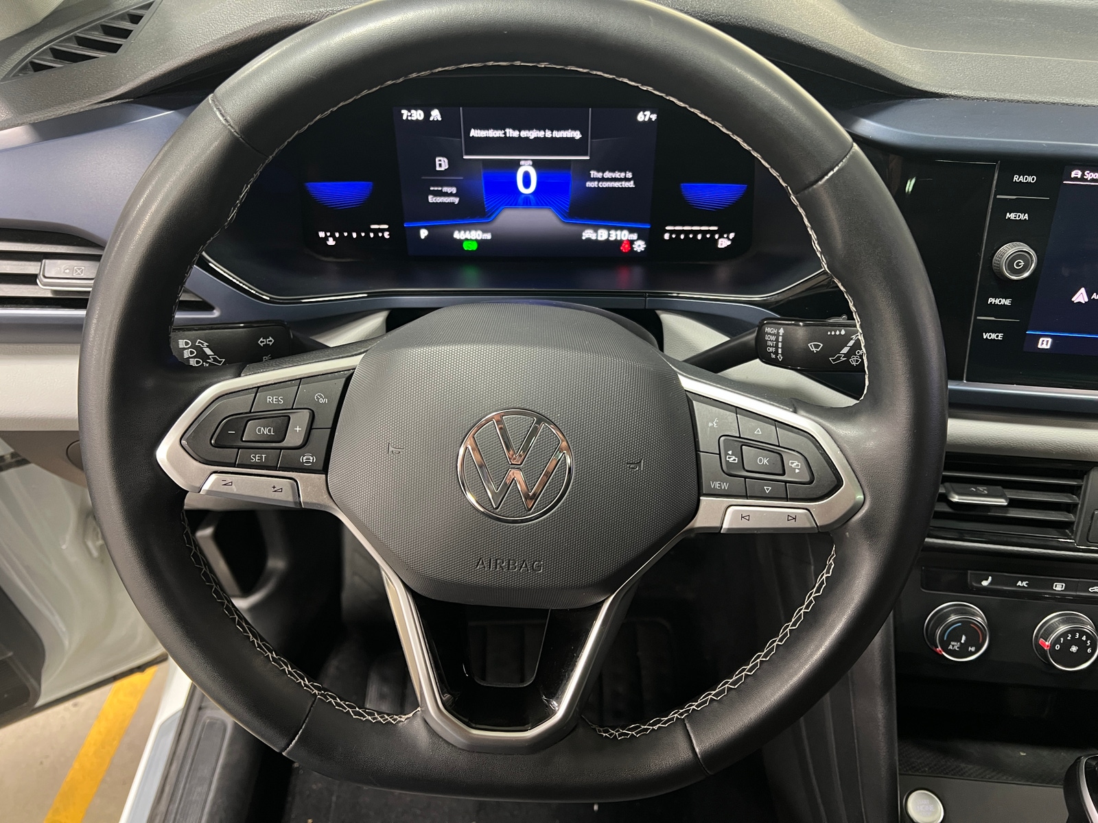 Thumbnail: 2022 Volkswagen Taos - 5