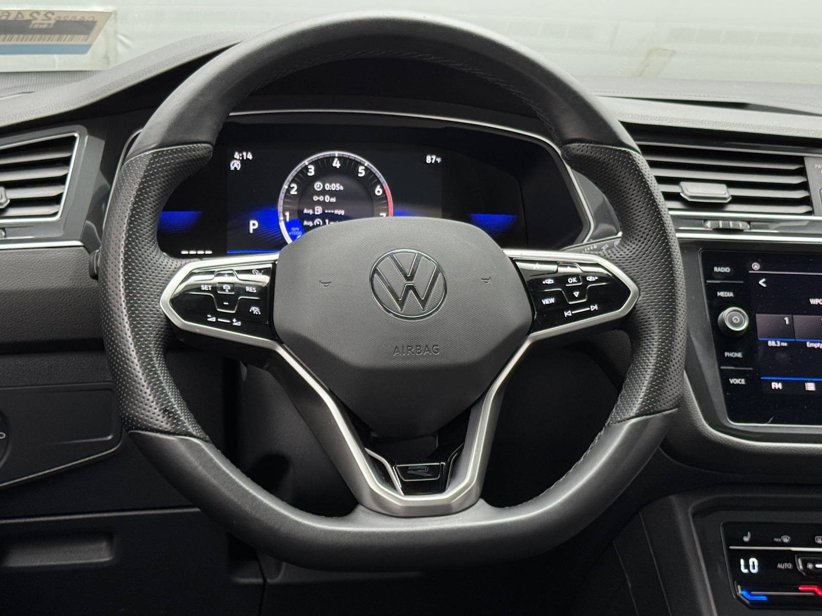 Thumbnail: 2024 Volkswagen Tiguan - 4
