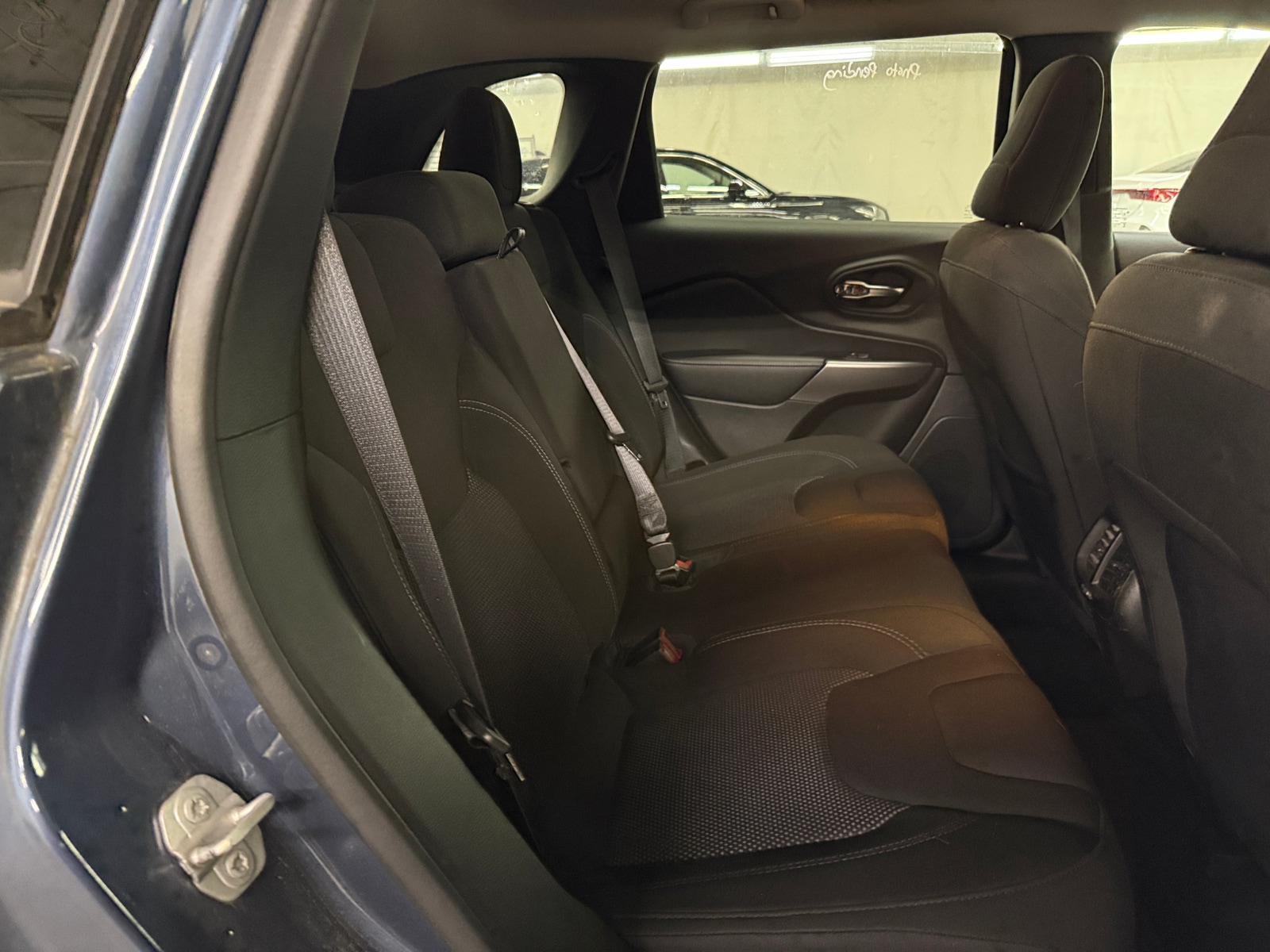 Thumbnail: 2021 Jeep Cherokee - 6