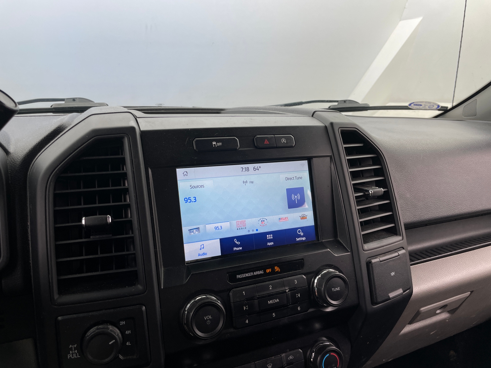 Thumbnail: 2019 Ford Econoline - 4