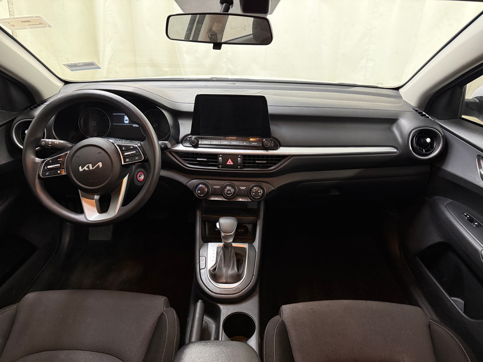 Thumbnail: 2023 Kia Forte - 3