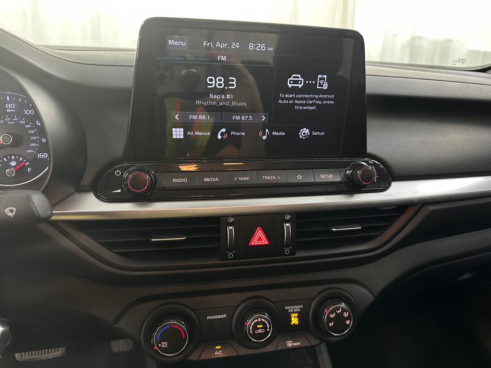 Thumbnail: 2023 Kia Forte - 4