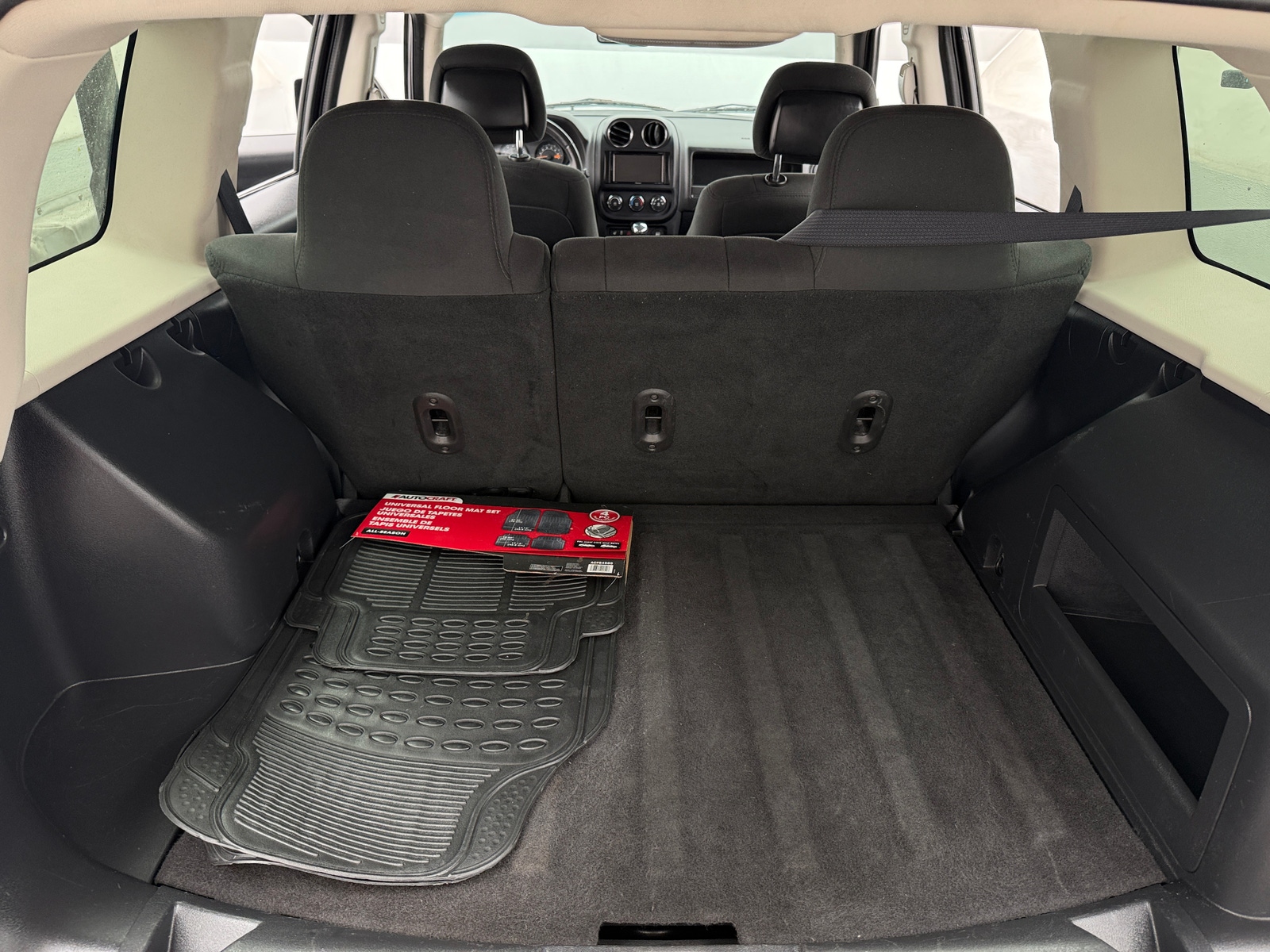 Thumbnail: 2015 Jeep Patriot - 6