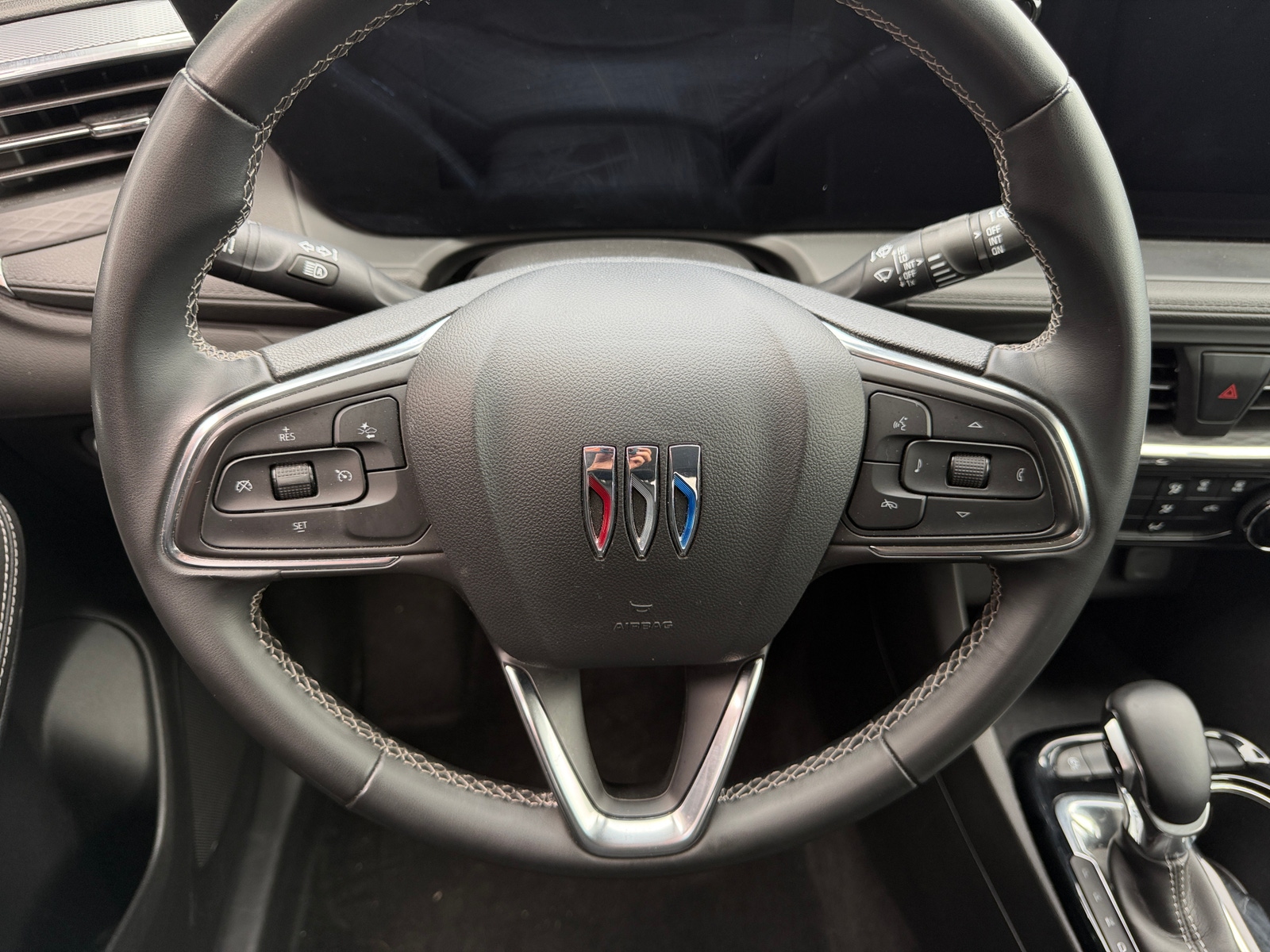 Thumbnail: 2025 Buick Encore GX - 4