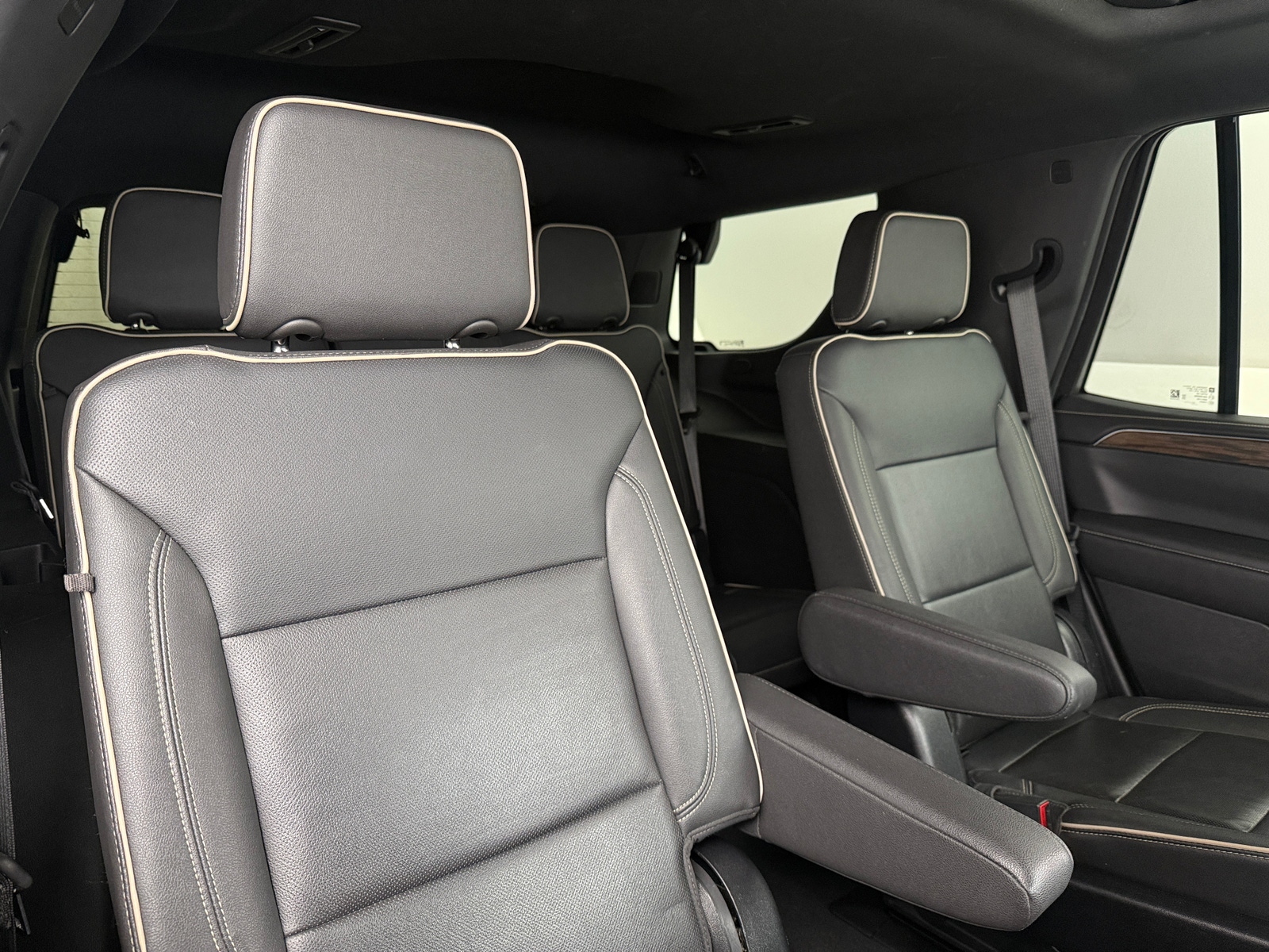 Thumbnail: 2023 Chevrolet Tahoe - 5