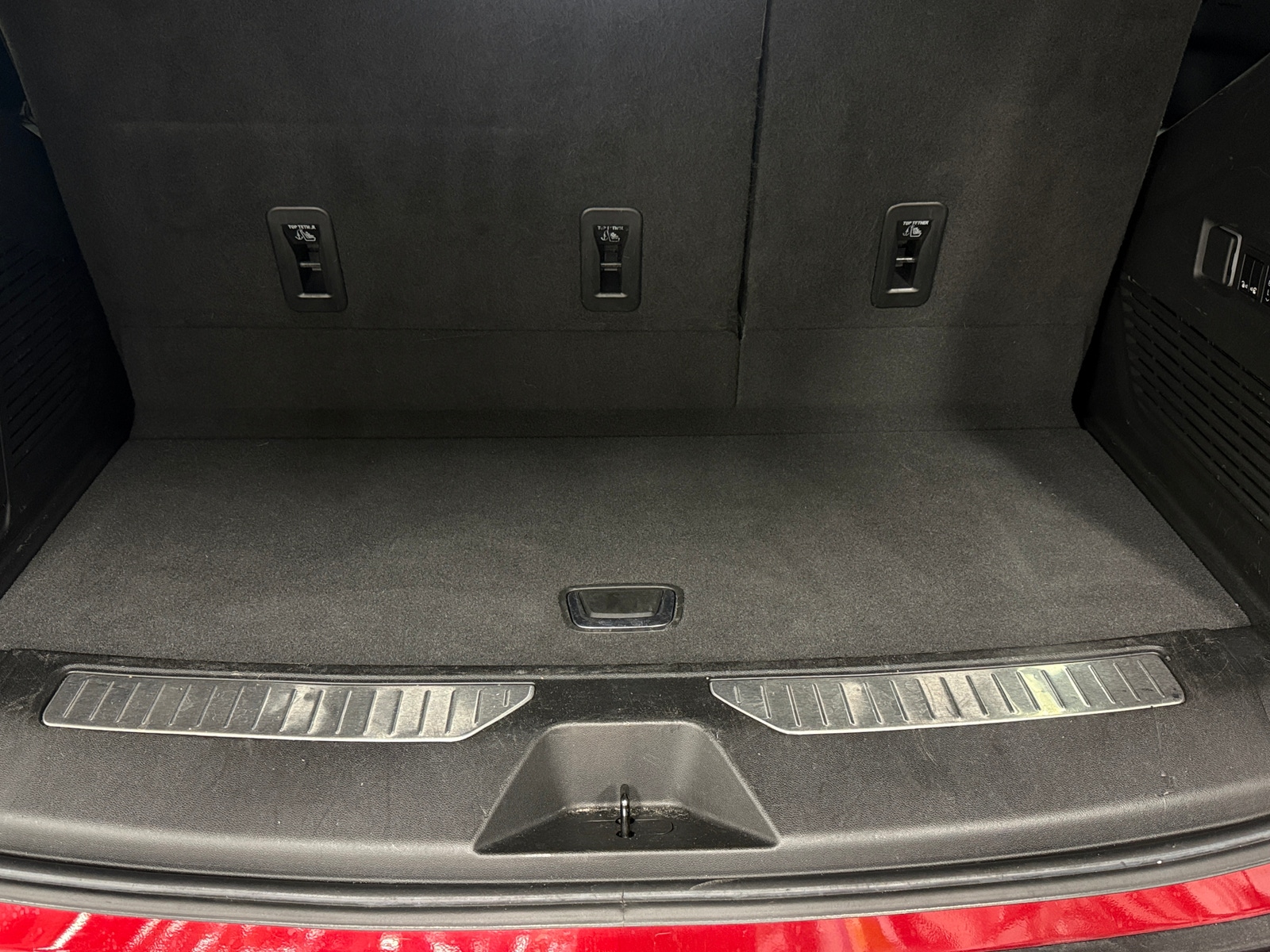 Thumbnail: 2023 Chevrolet Tahoe - 6