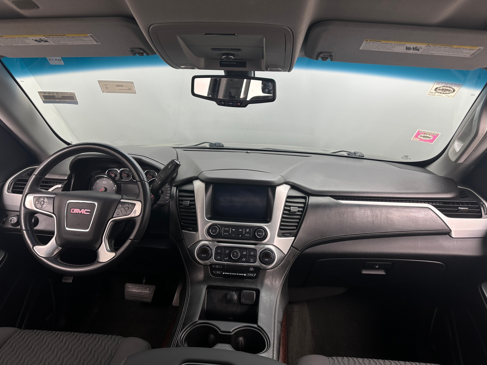 Thumbnail: 2017 GMC Yukon - 3