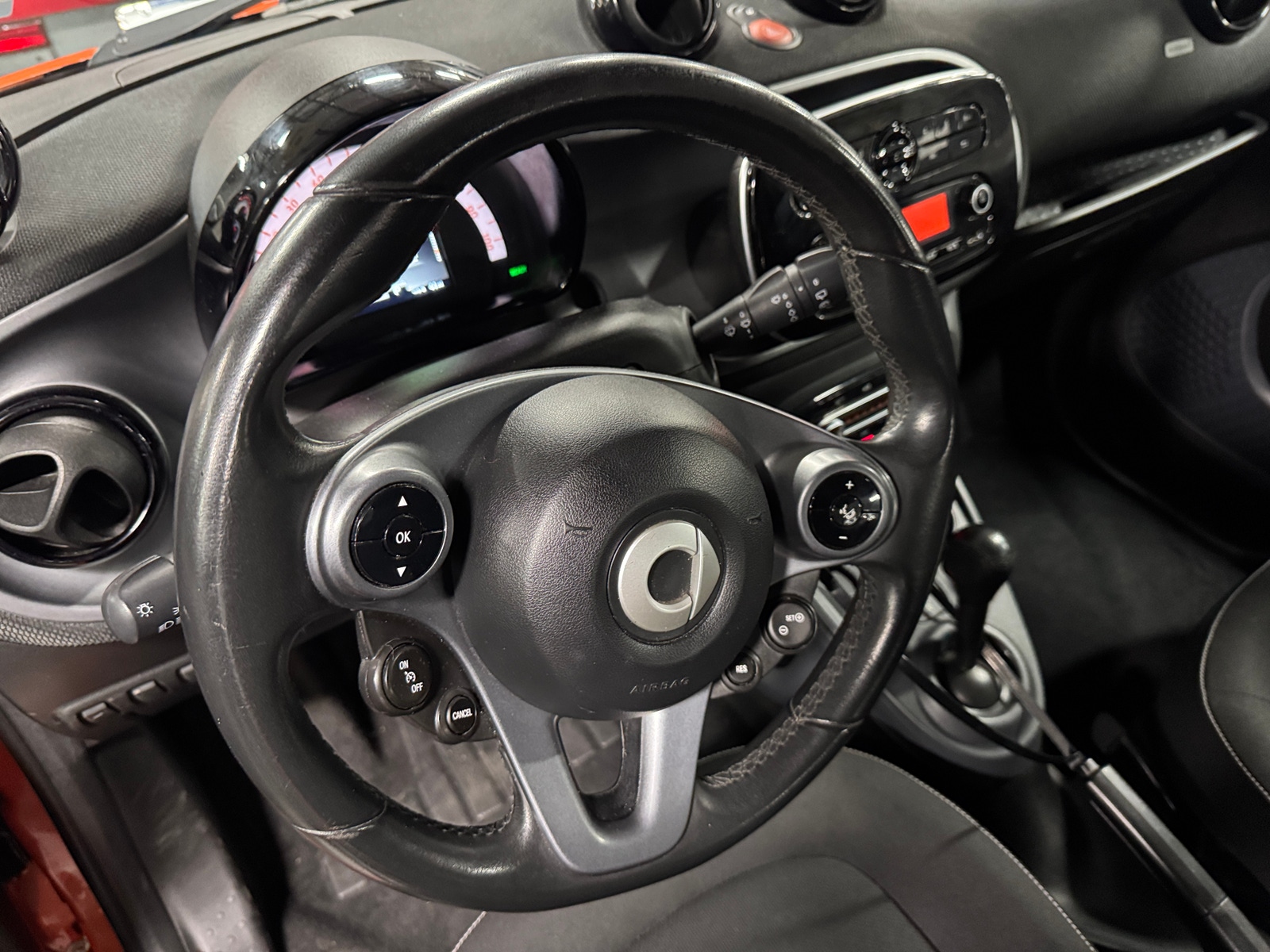 Thumbnail: 2019 smart fortwo - 5