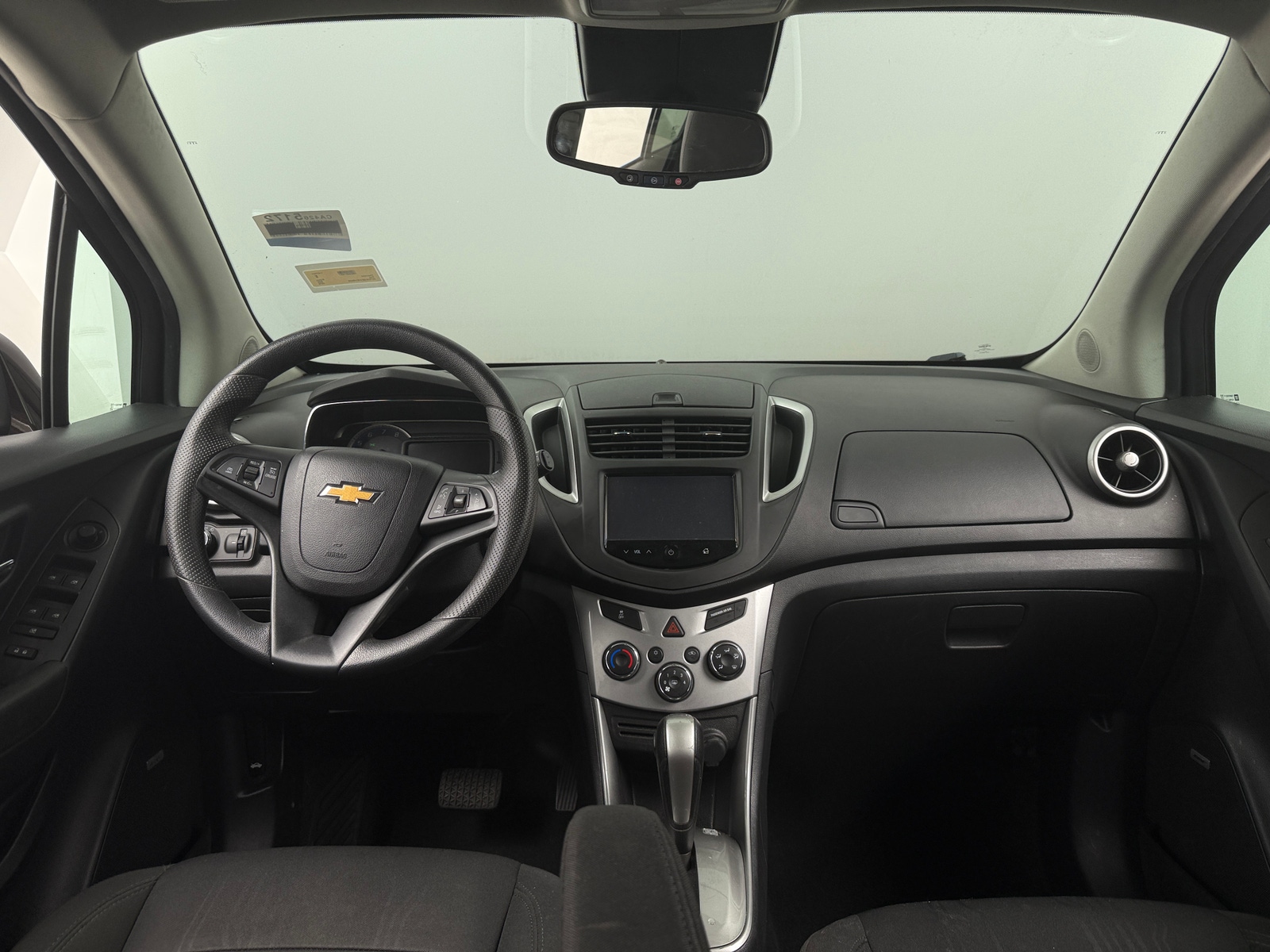 Thumbnail: 2015 Chevrolet Trax - 3