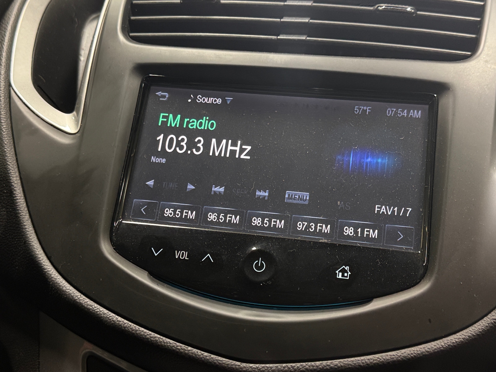 Thumbnail: 2015 Chevrolet Trax - 4