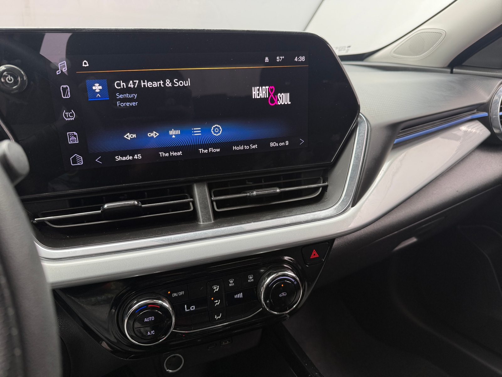 Thumbnail: 2025 Chevrolet Trax - 4