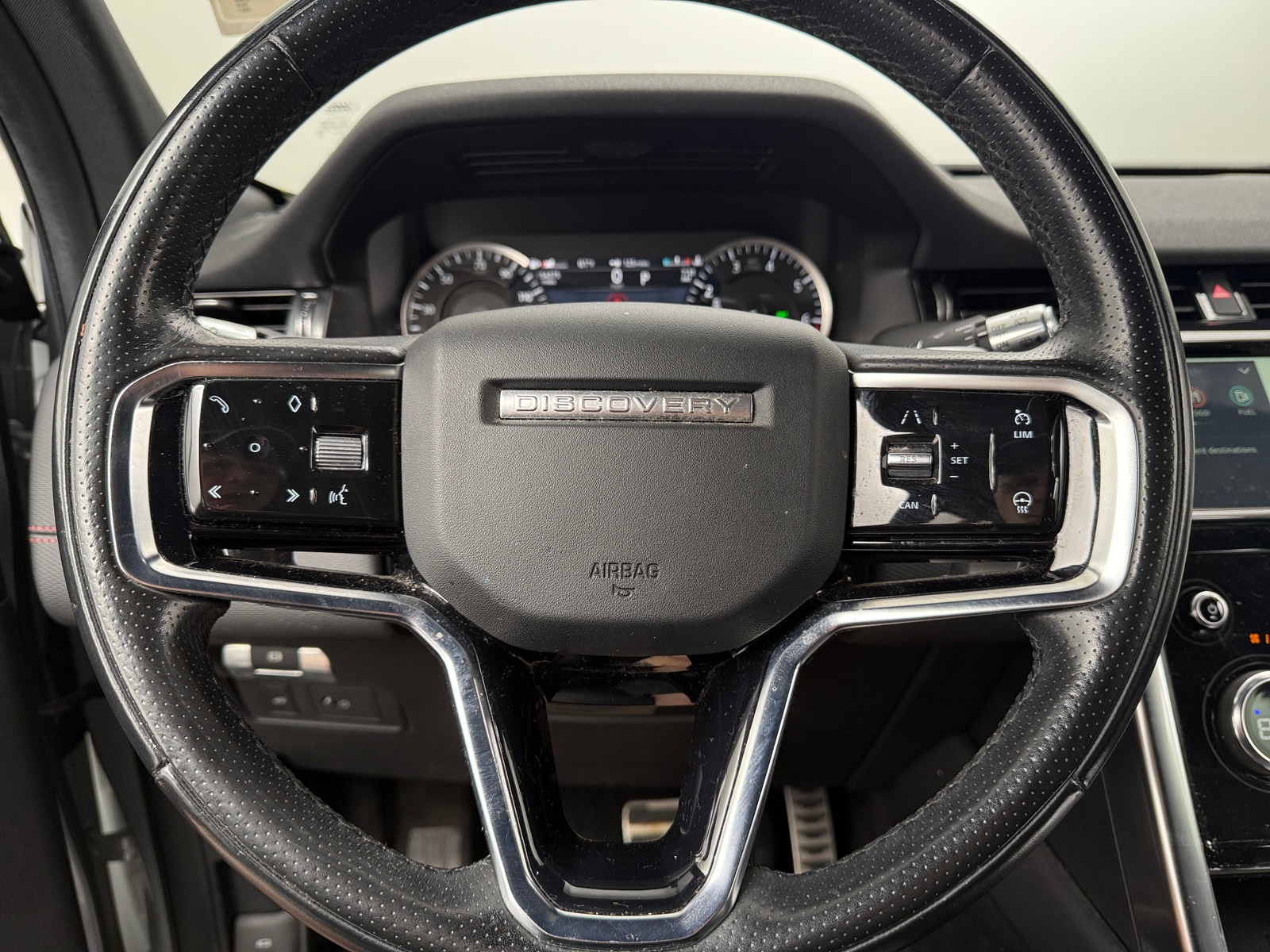 Thumbnail: 2021 Land Rover Discovery Sport - 4