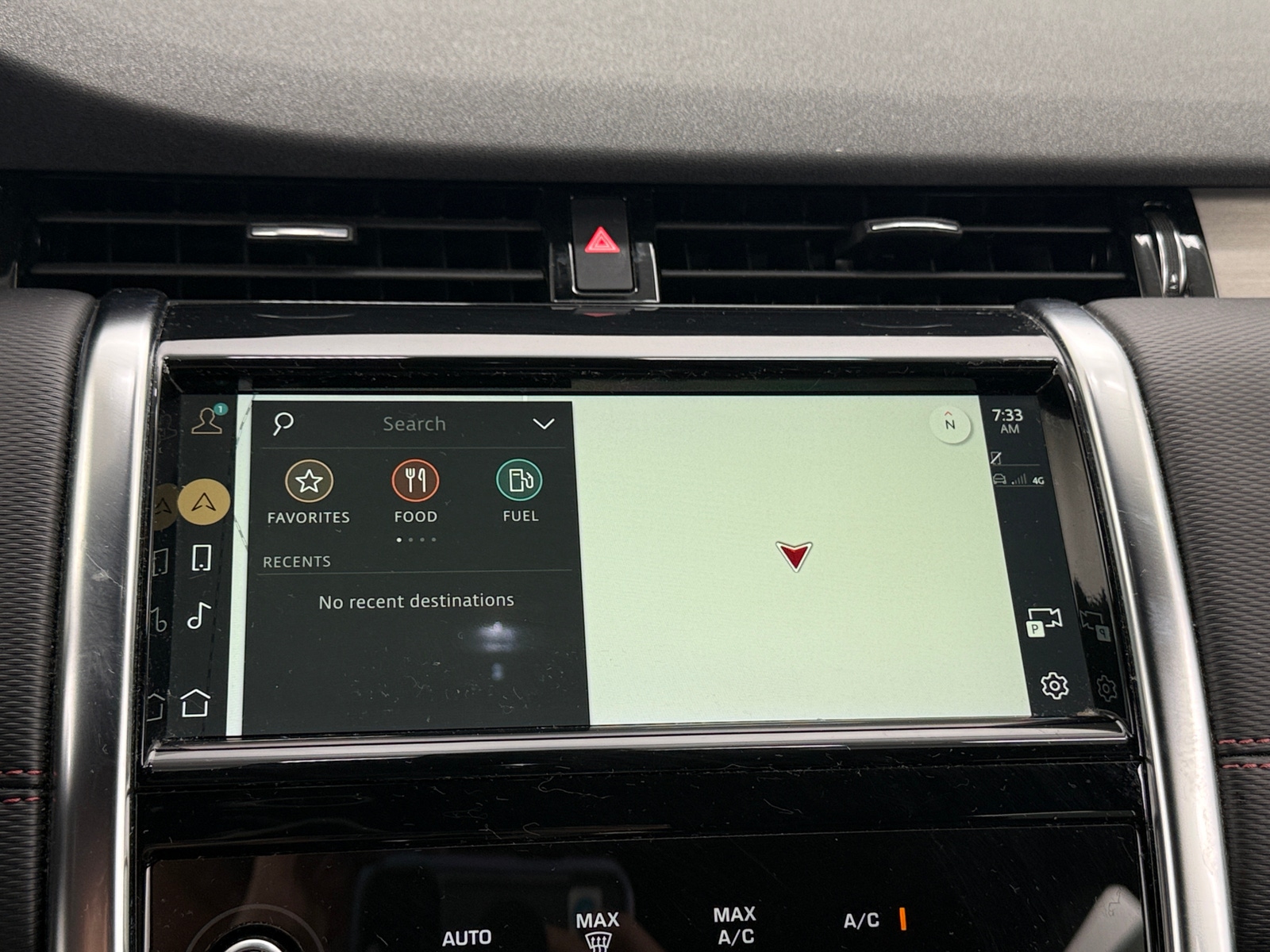 Thumbnail: 2021 Land Rover Discovery Sport - 3