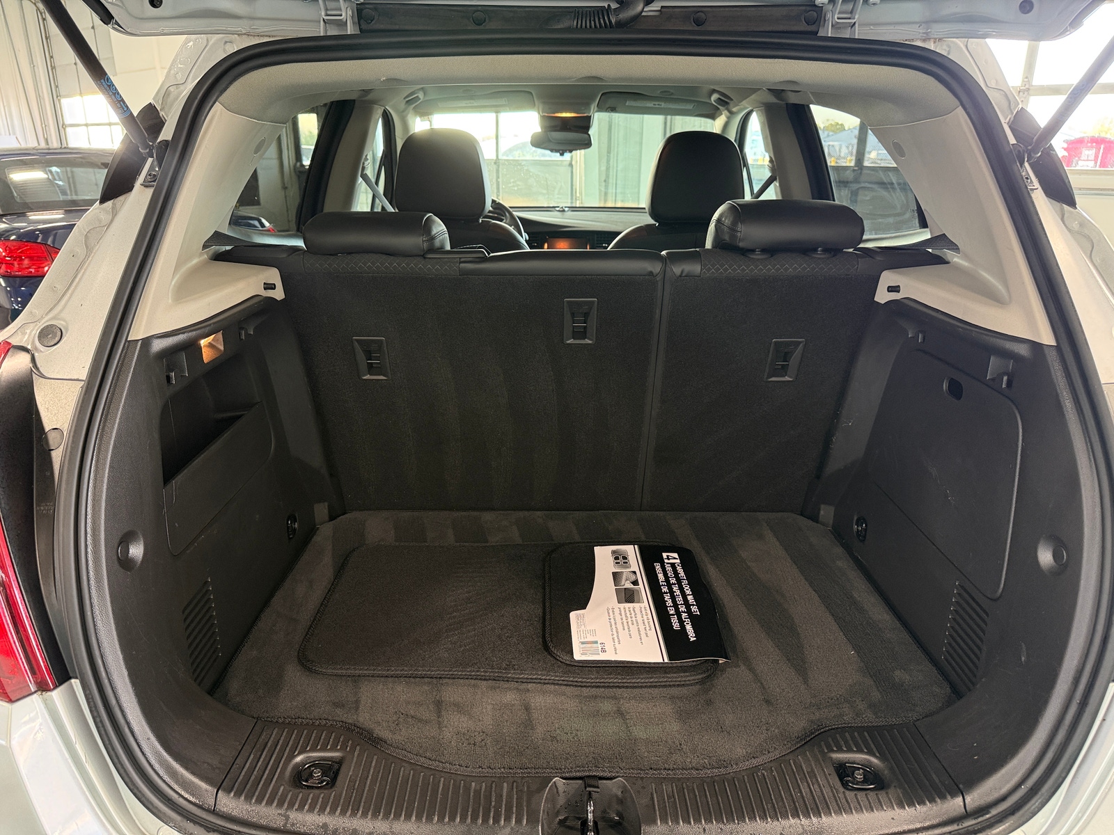 Thumbnail: 2022 Buick Encore - 6