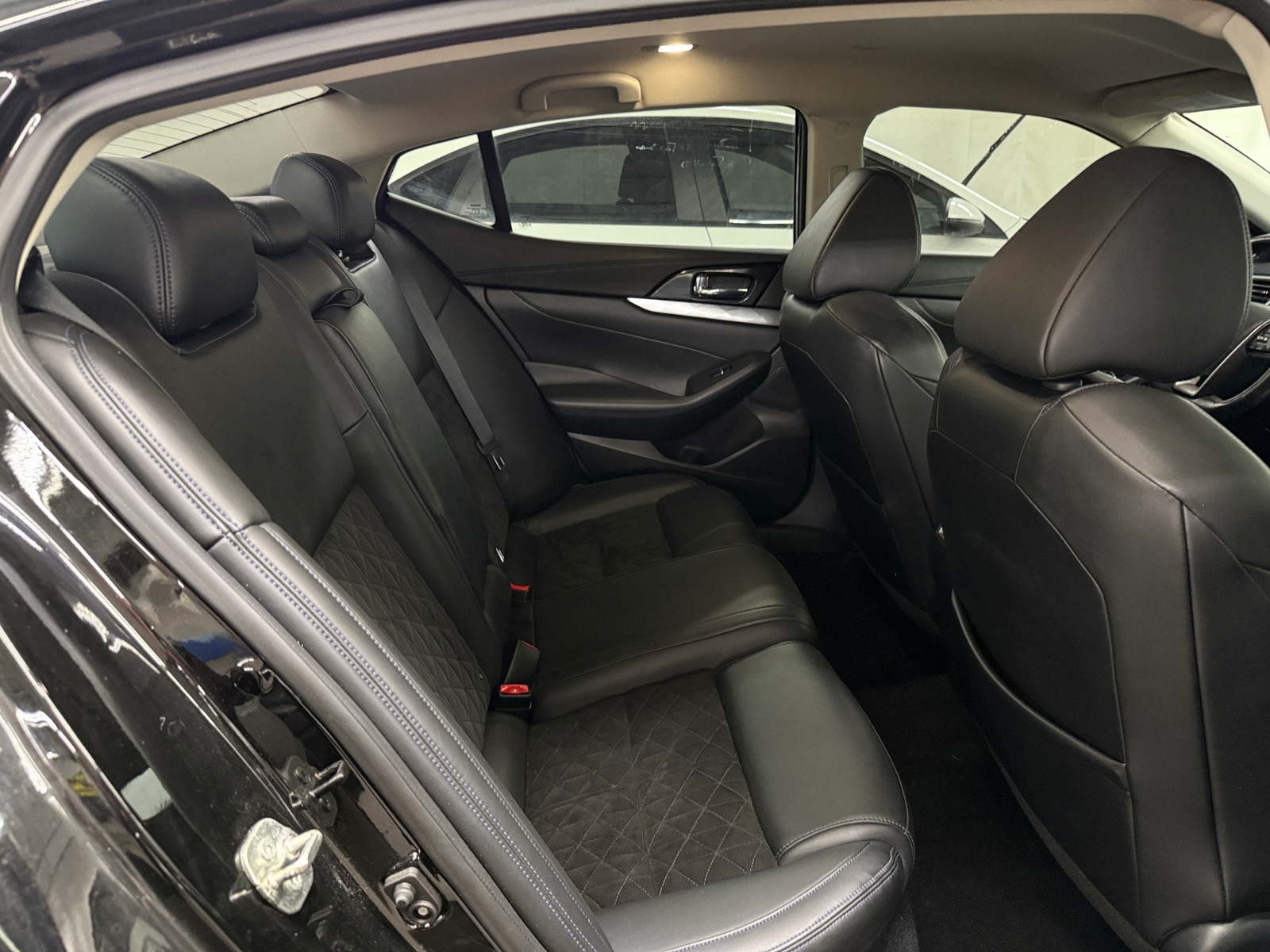 Thumbnail: 2017 Nissan Maxima - 5