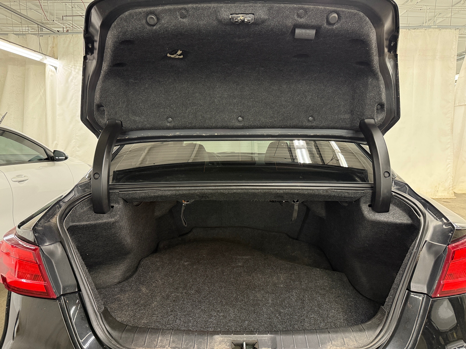 Thumbnail: 2017 Nissan Maxima - 6