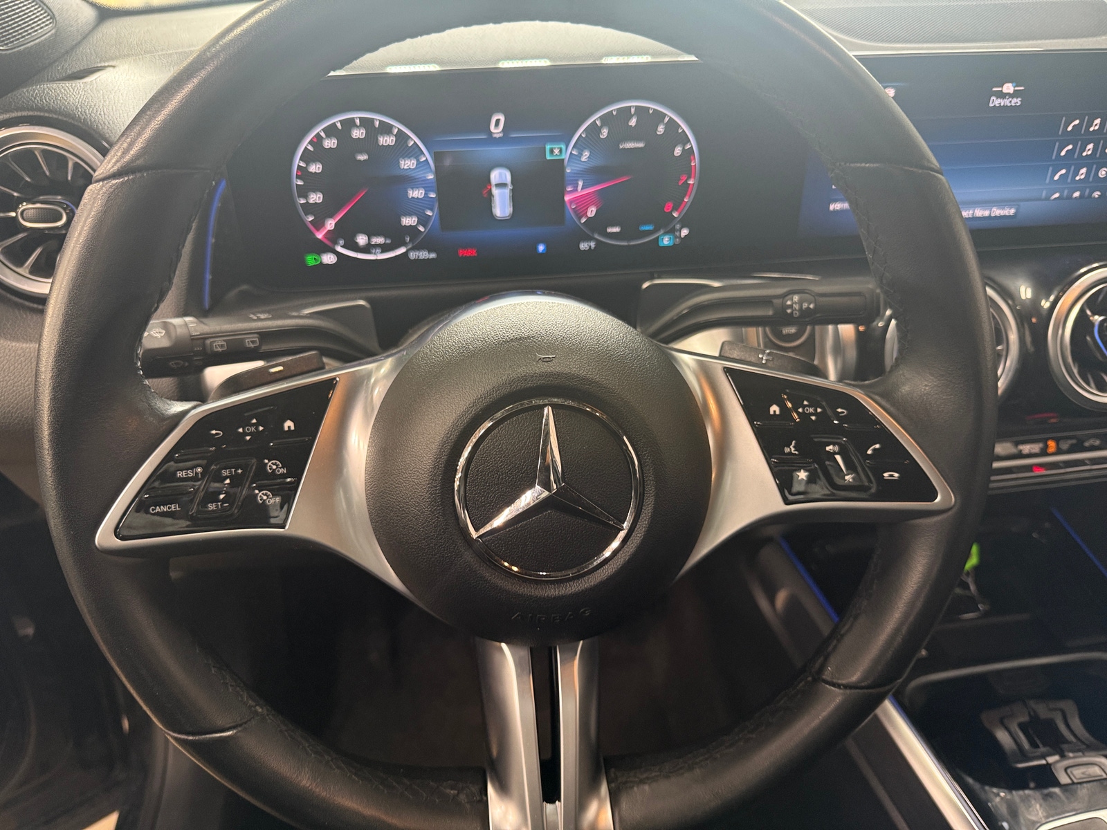 Thumbnail: 2025 Mercedes-Benz GLB - 4