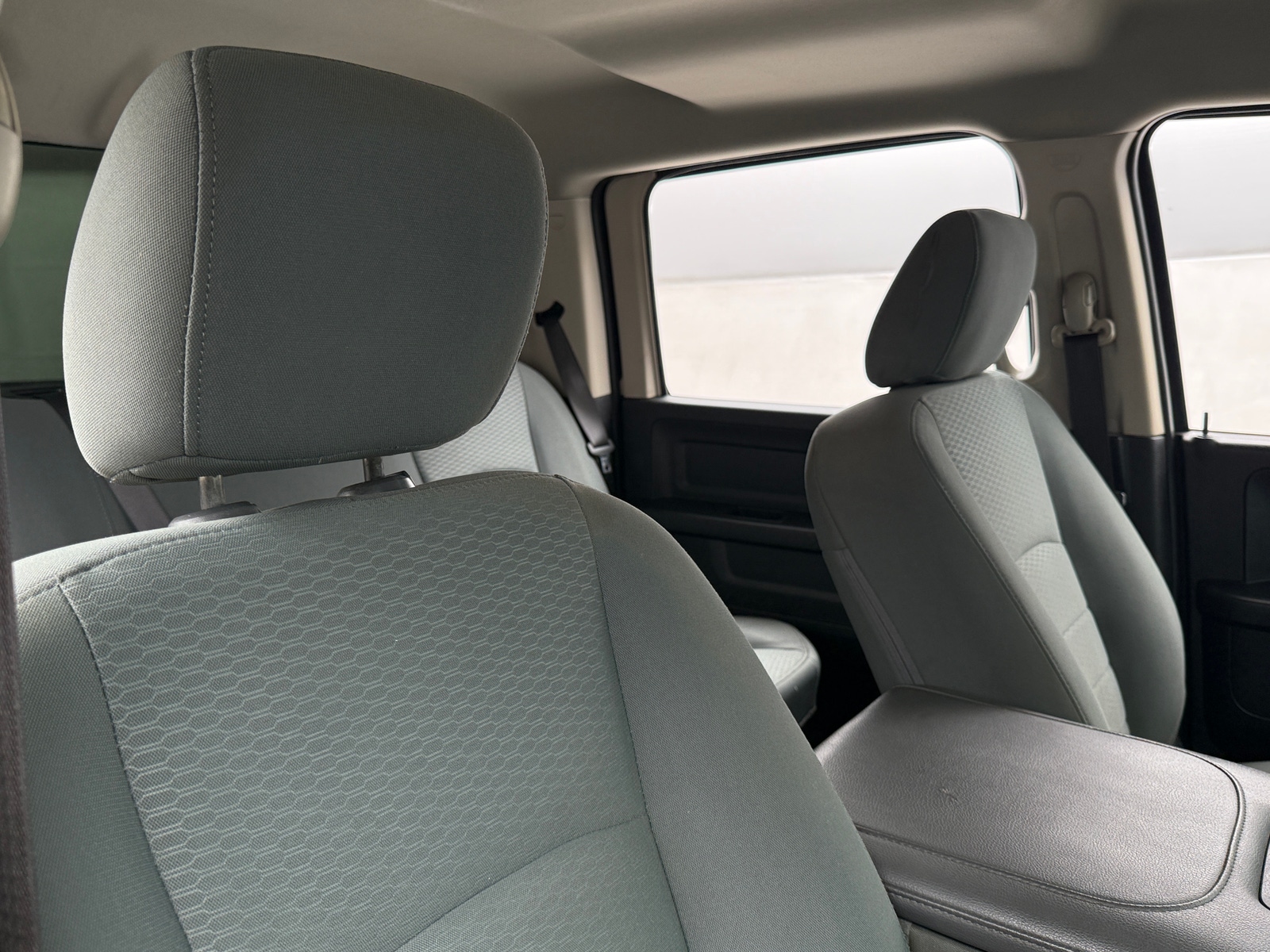 Thumbnail: 2020 RAM 1500 Classic - 2