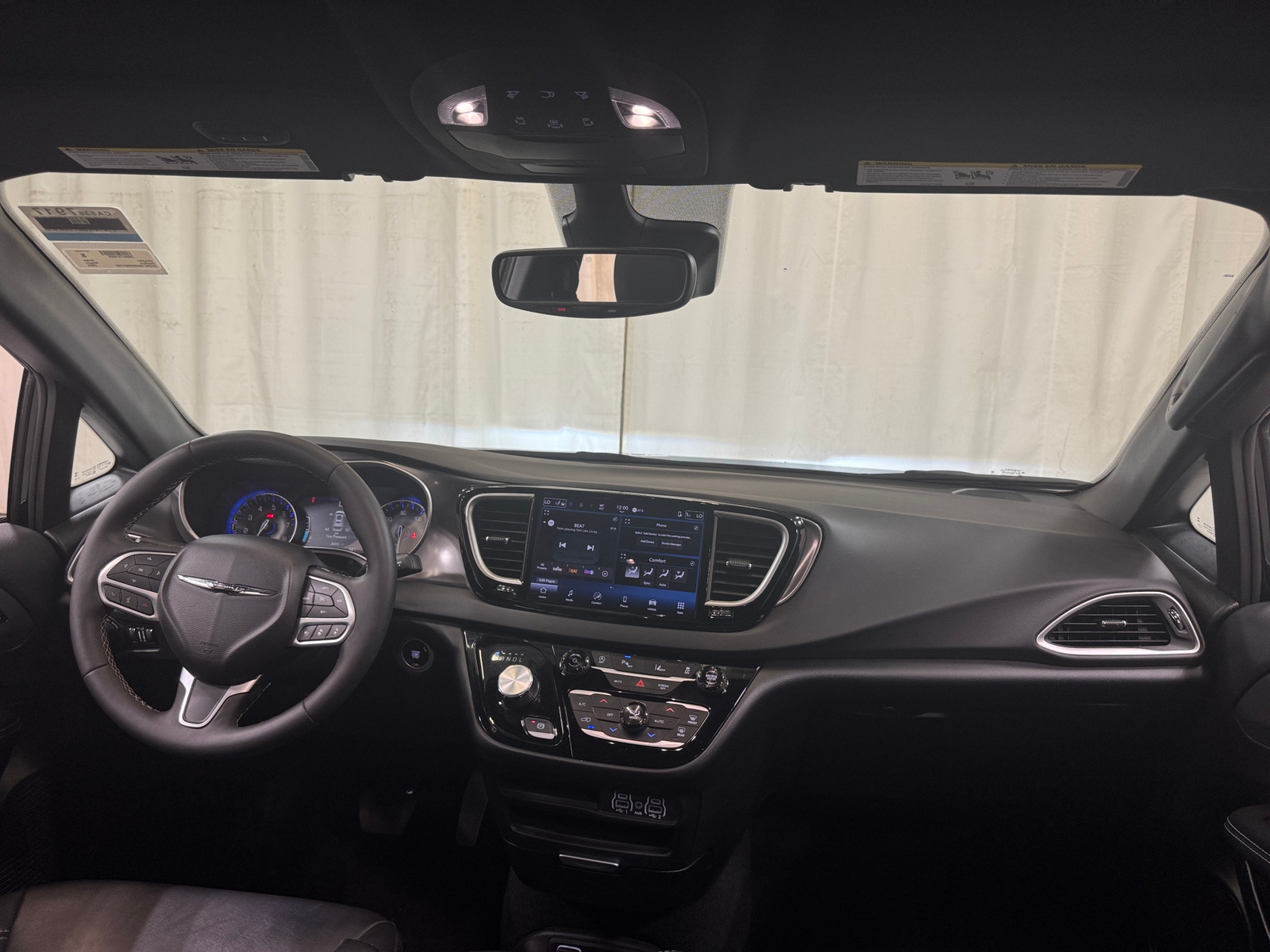 Thumbnail: 2025 Chrysler Pacifica - 2