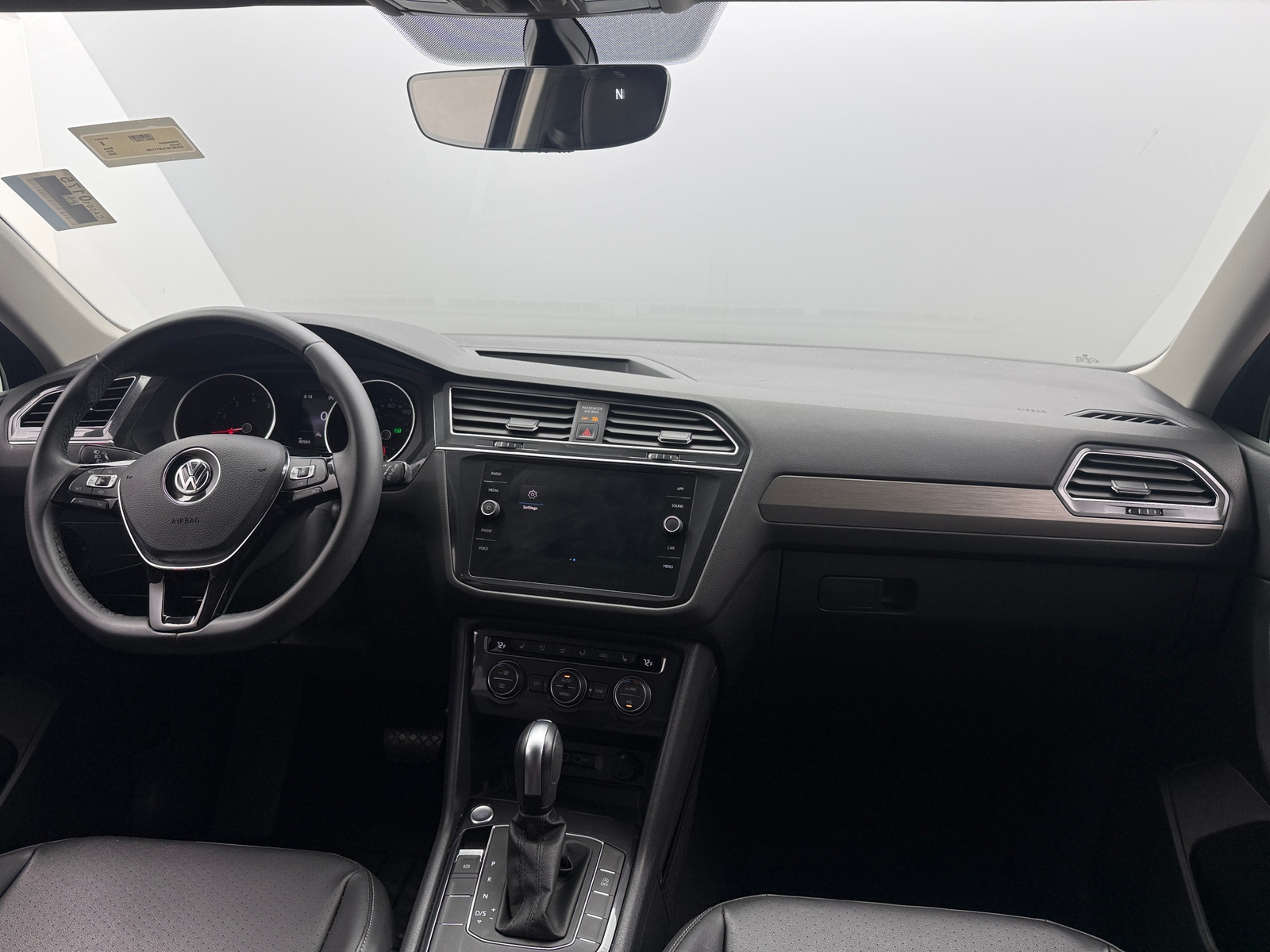 Thumbnail: 2020 Volkswagen Tiguan - 2