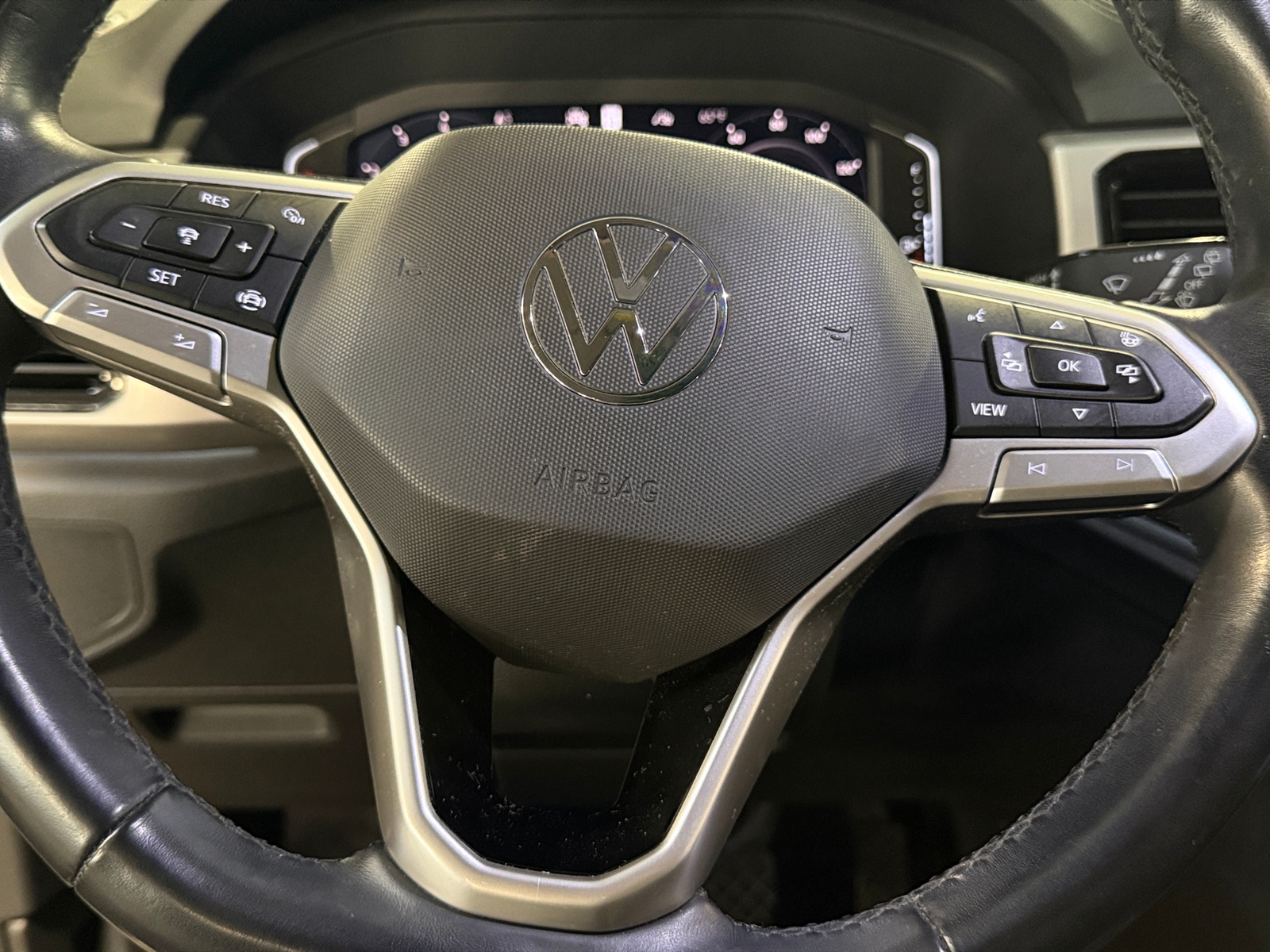 Thumbnail: 2021 Volkswagen Atlas - 4